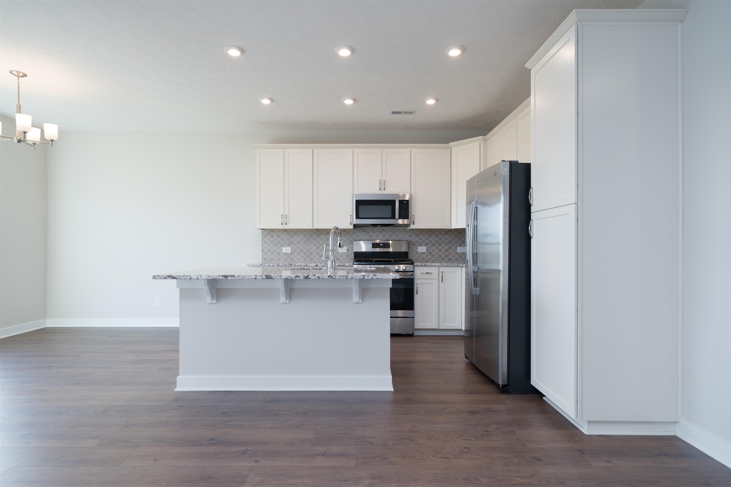 1048 Quartz, Owensboro, Kentucky 42301-8453, 3 Bedrooms Bedrooms, ,2 BathroomsBathrooms,Single Family Residence,For Sale,Quartz,94403