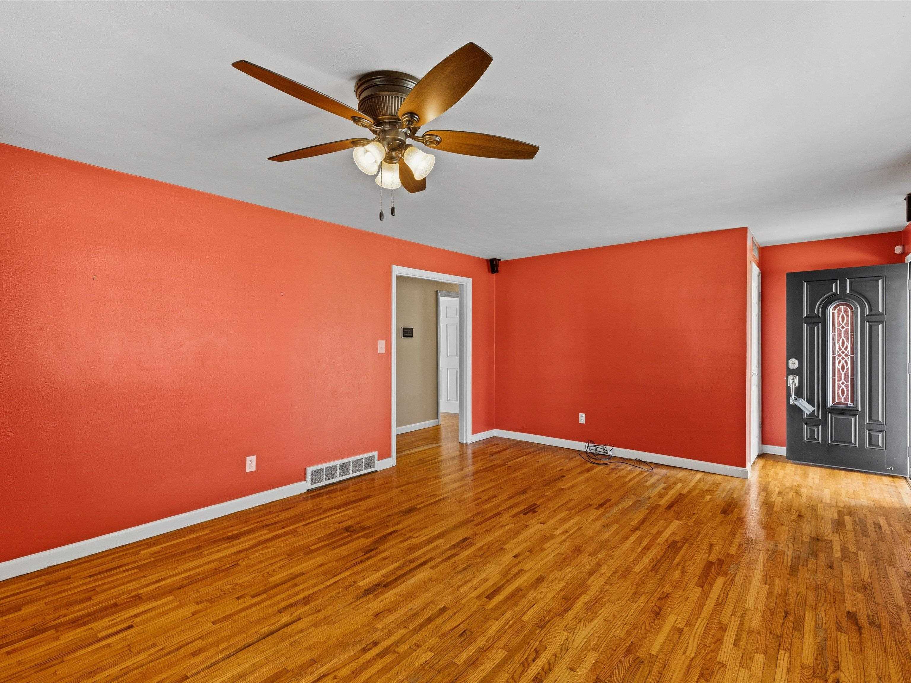 520 Warwick Dr W, Owensboro, Kentucky 42303, 3 Bedrooms Bedrooms, ,2 BathroomsBathrooms,Single Family Residence,For Sale,Warwick Dr W,94404