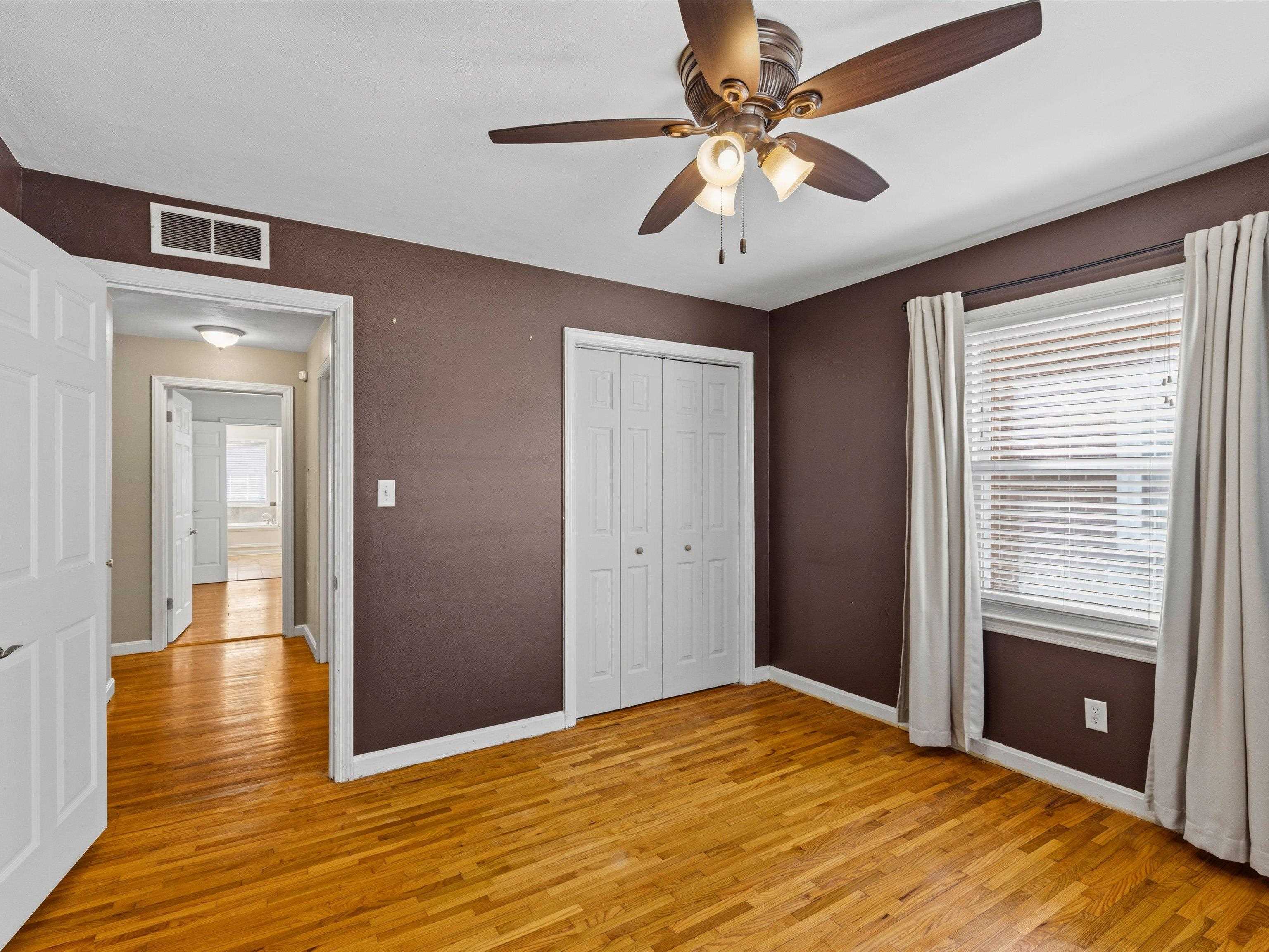 520 Warwick Dr W, Owensboro, Kentucky 42303, 3 Bedrooms Bedrooms, ,2 BathroomsBathrooms,Single Family Residence,For Sale,Warwick Dr W,94404