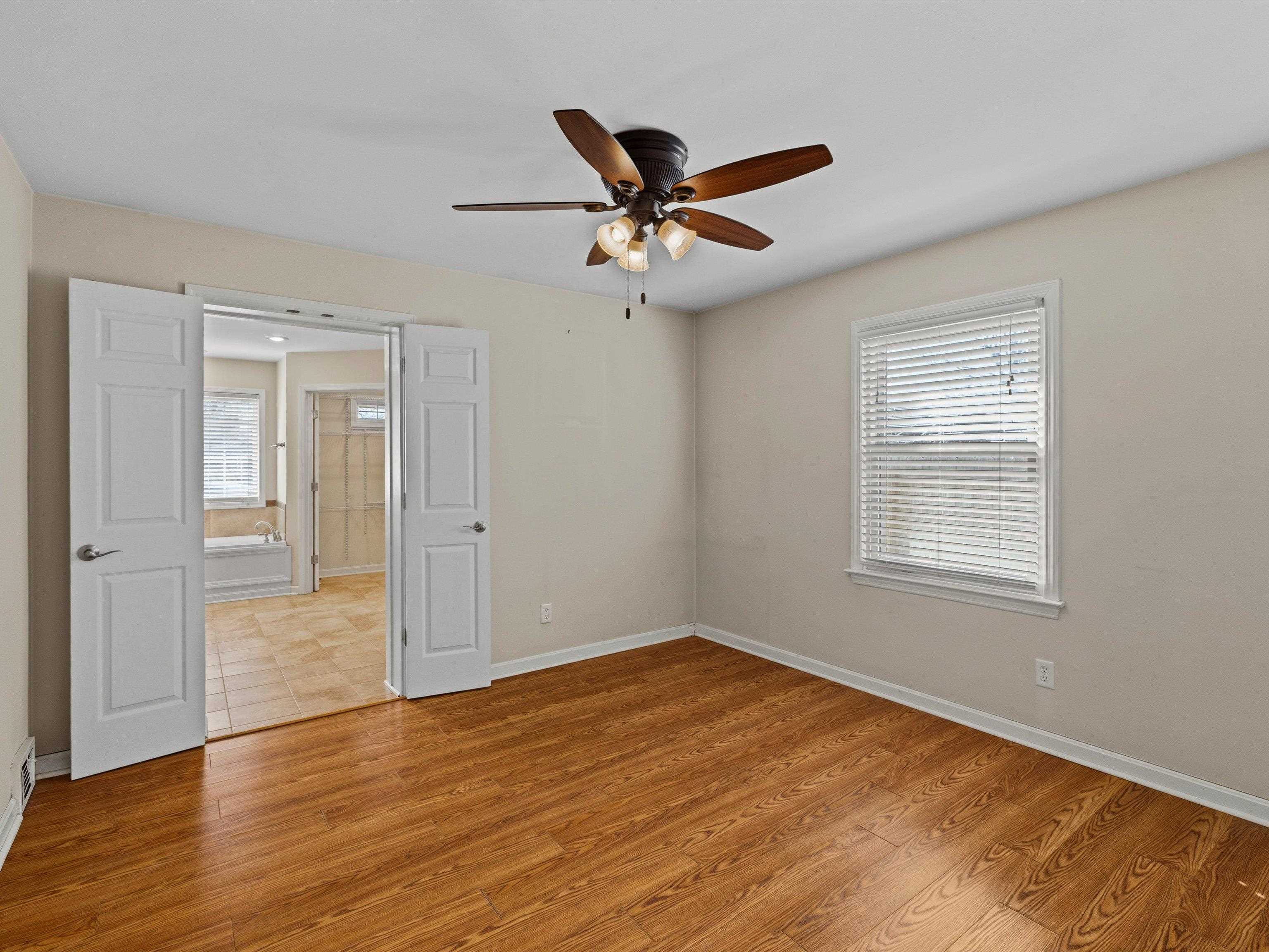 520 Warwick Dr W, Owensboro, Kentucky 42303, 3 Bedrooms Bedrooms, ,2 BathroomsBathrooms,Single Family Residence,For Sale,Warwick Dr W,94404