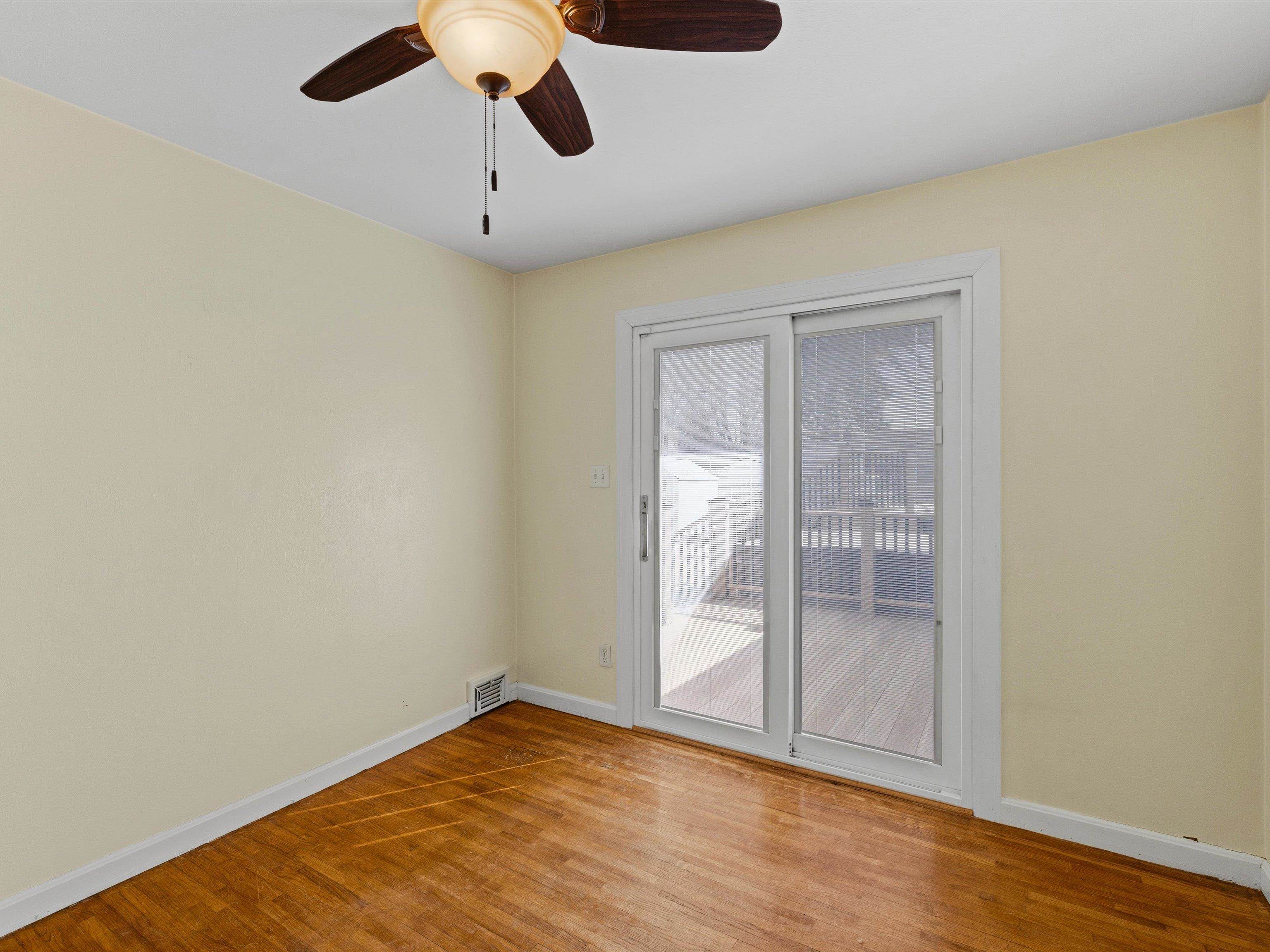 520 Warwick Dr W, Owensboro, Kentucky 42303, 3 Bedrooms Bedrooms, ,2 BathroomsBathrooms,Single Family Residence,For Sale,Warwick Dr W,94404