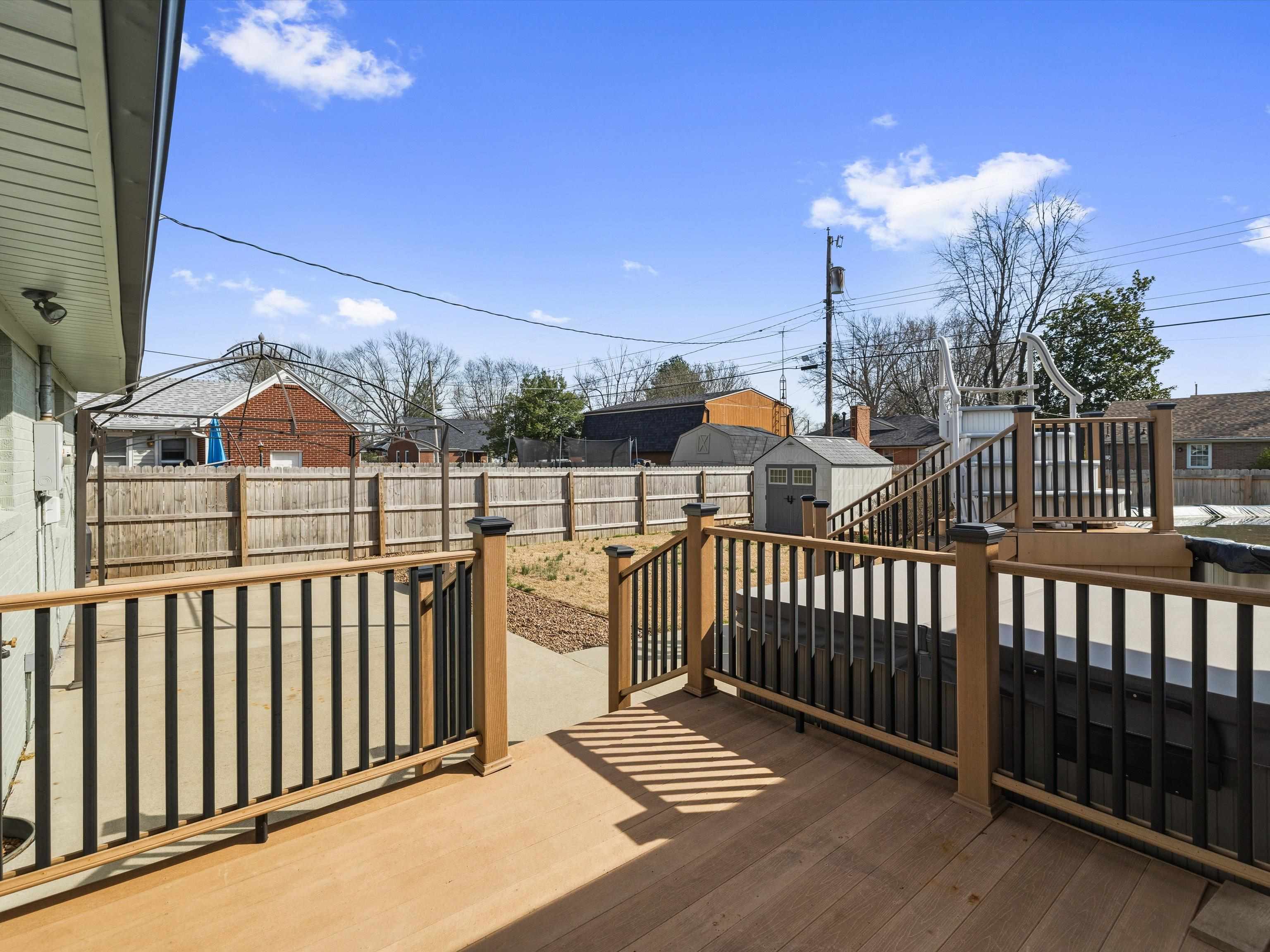 520 Warwick Dr W, Owensboro, Kentucky 42303, 3 Bedrooms Bedrooms, ,2 BathroomsBathrooms,Single Family Residence,For Sale,Warwick Dr W,94404