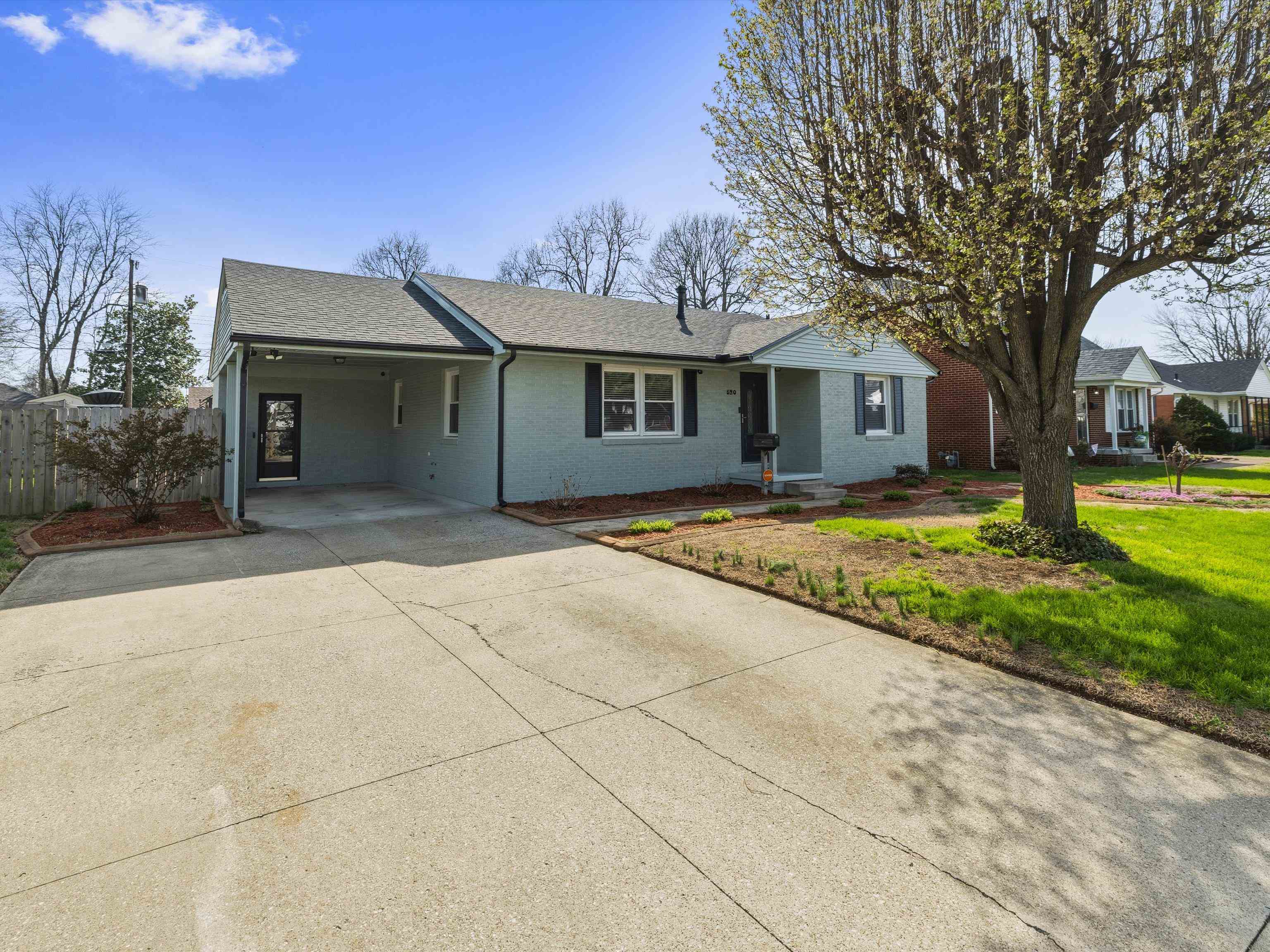 520 Warwick Dr W, Owensboro, Kentucky 42303, 3 Bedrooms Bedrooms, ,2 BathroomsBathrooms,Single Family Residence,For Sale,Warwick Dr W,94404