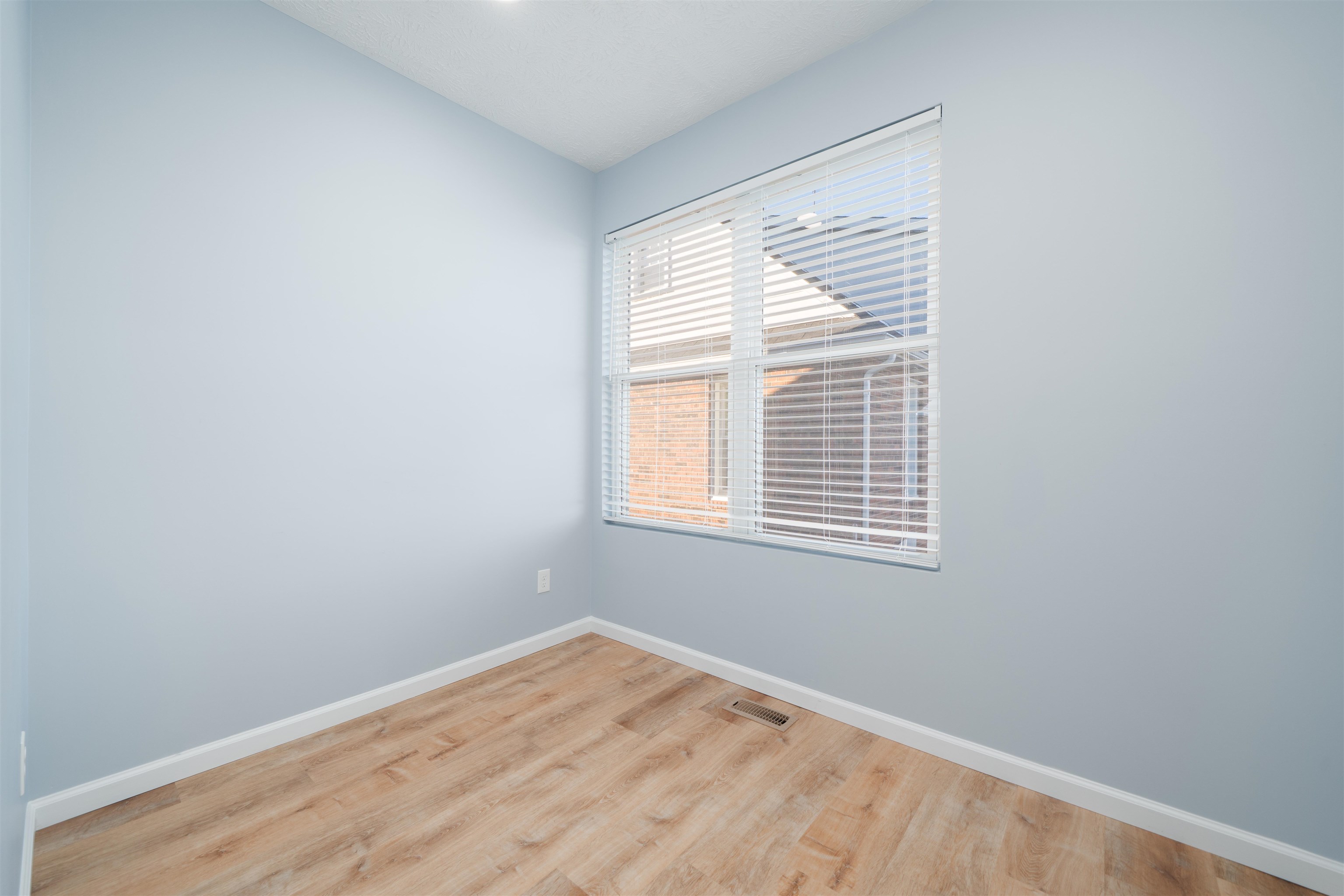 2219 Frederica St, Owensboro, Kentucky 42301, ,Office,For Sale,Frederica St,94405