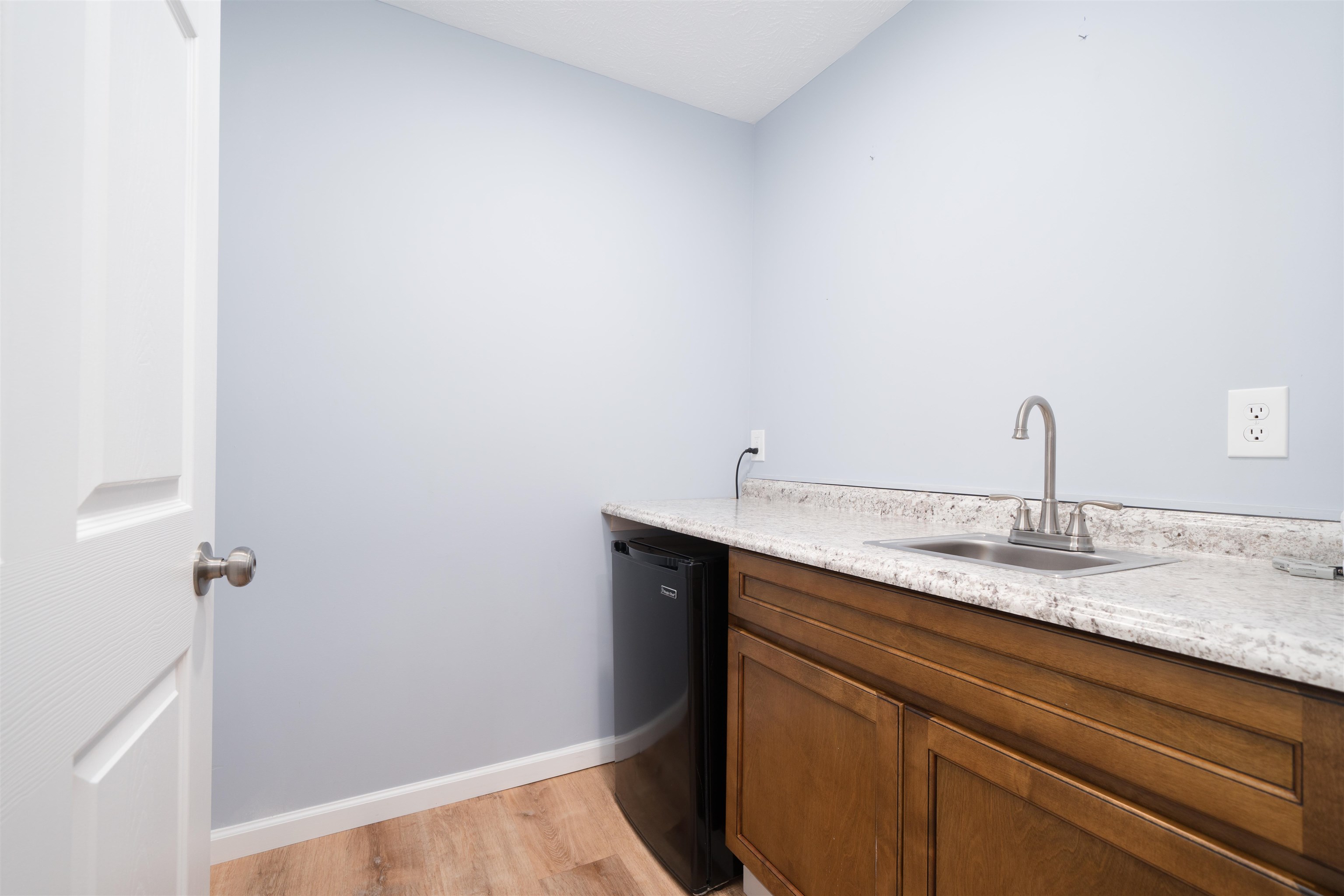 2219 Frederica St, Owensboro, Kentucky 42301, ,Office,For Sale,Frederica St,94405