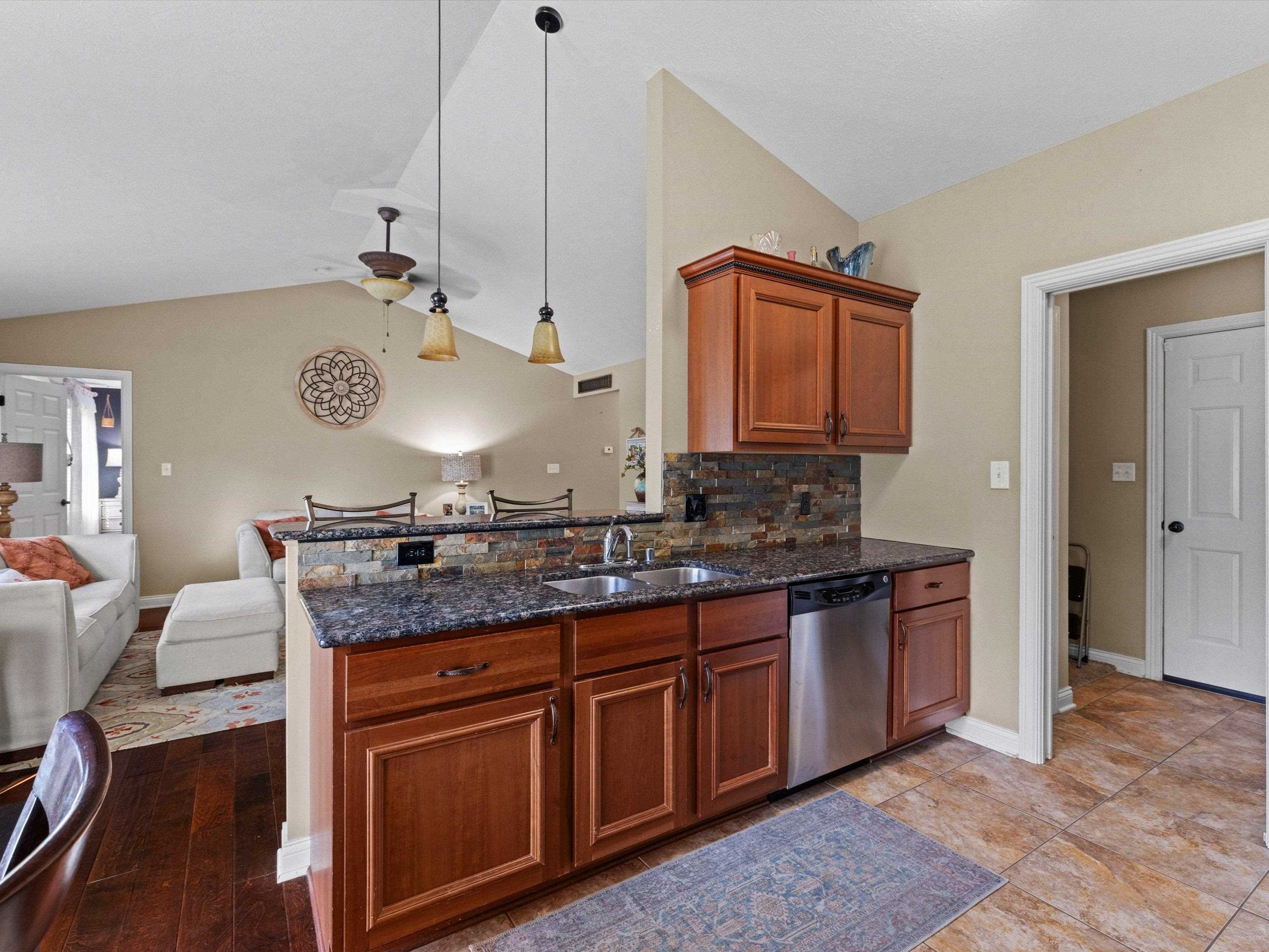 5370 Willow Brook Loop, Owensboro, Kentucky 42301, 4 Bedrooms Bedrooms, ,2 BathroomsBathrooms,Single Family Residence,For Sale,Willow Brook Loop,94407