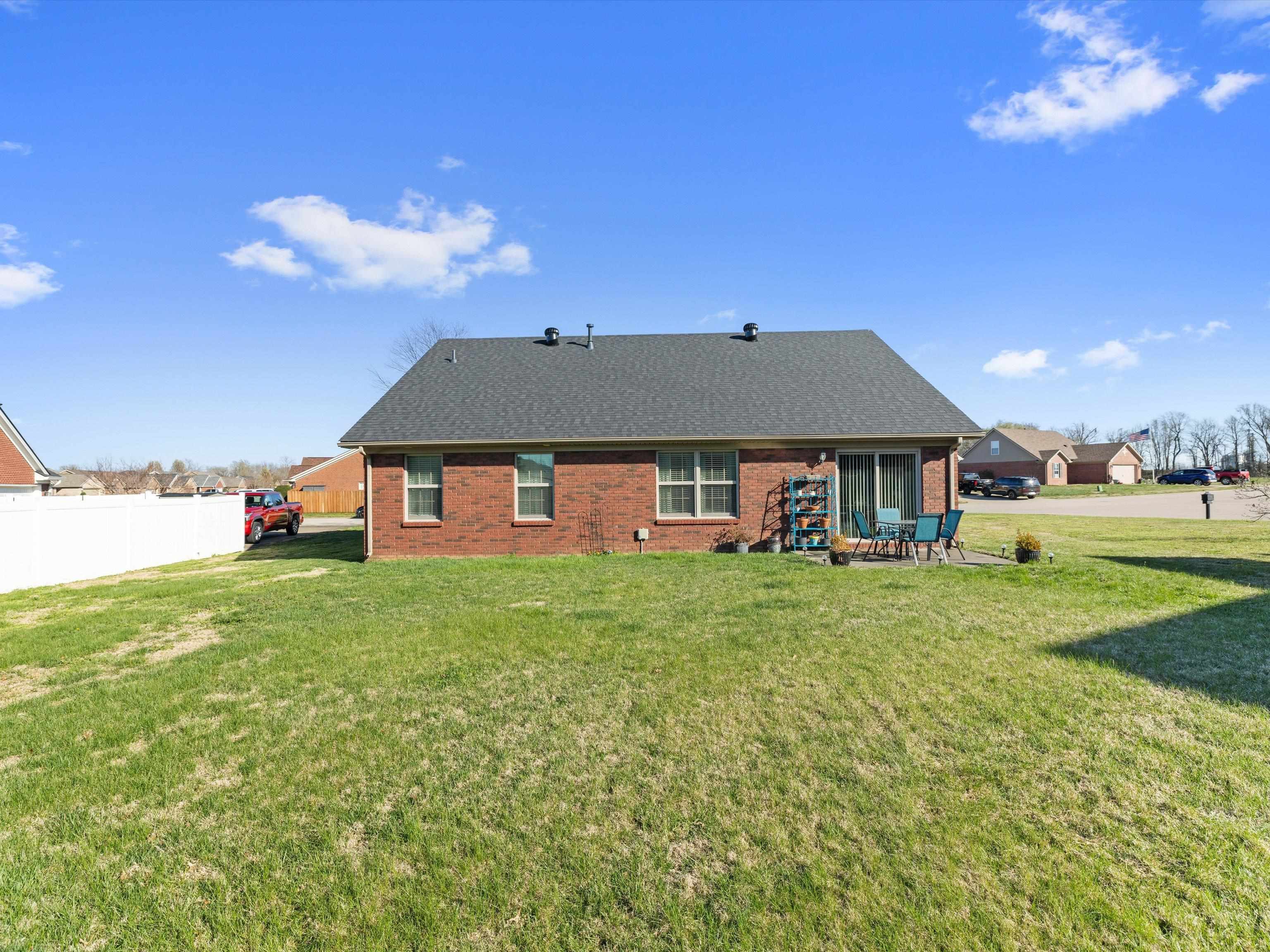 5370 Willow Brook Loop, Owensboro, Kentucky 42301, 4 Bedrooms Bedrooms, ,2 BathroomsBathrooms,Single Family Residence,For Sale,Willow Brook Loop,94407