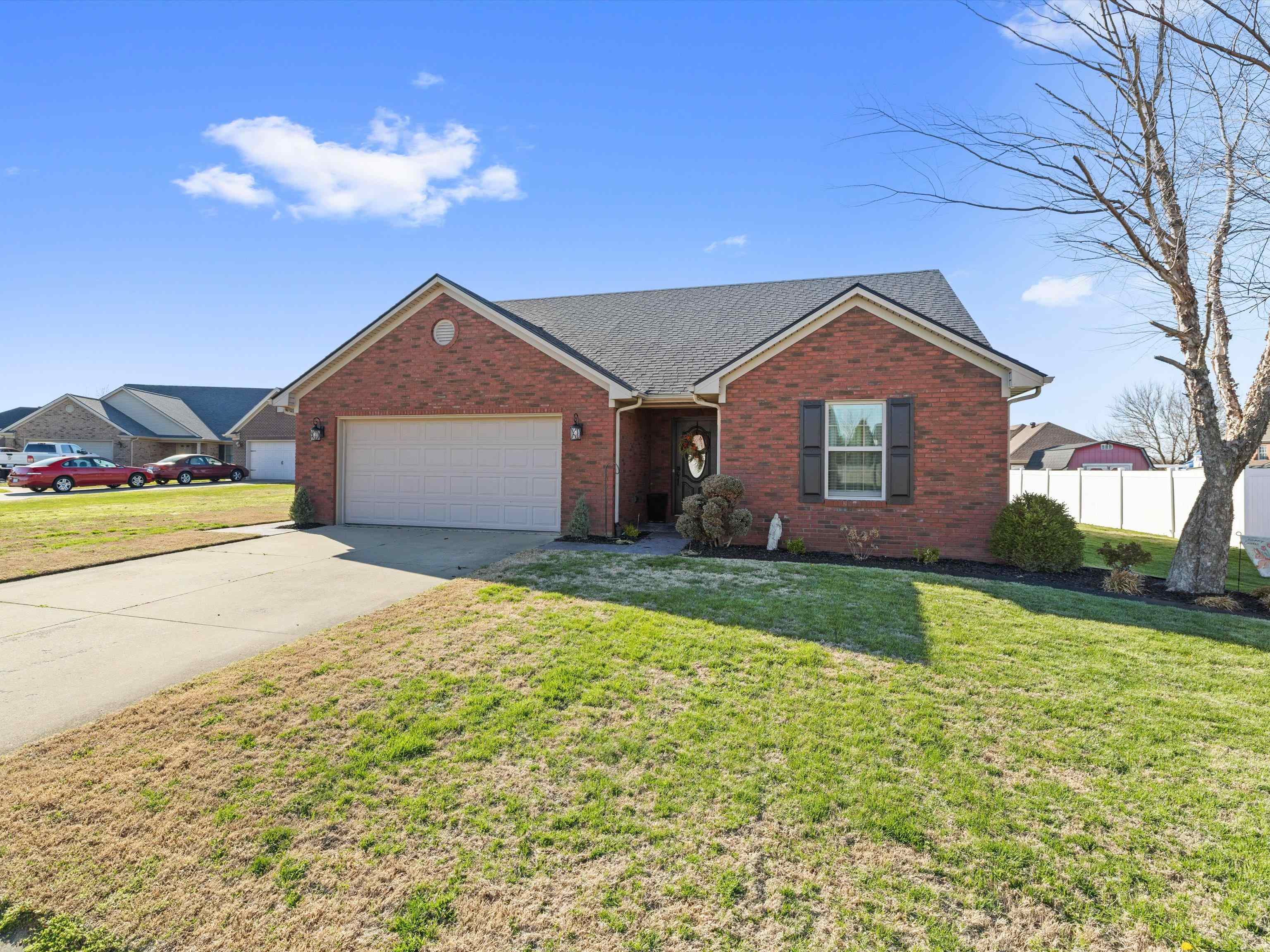 5370 Willow Brook Loop, Owensboro, Kentucky 42301, 4 Bedrooms Bedrooms, ,2 BathroomsBathrooms,Single Family Residence,For Sale,Willow Brook Loop,94407