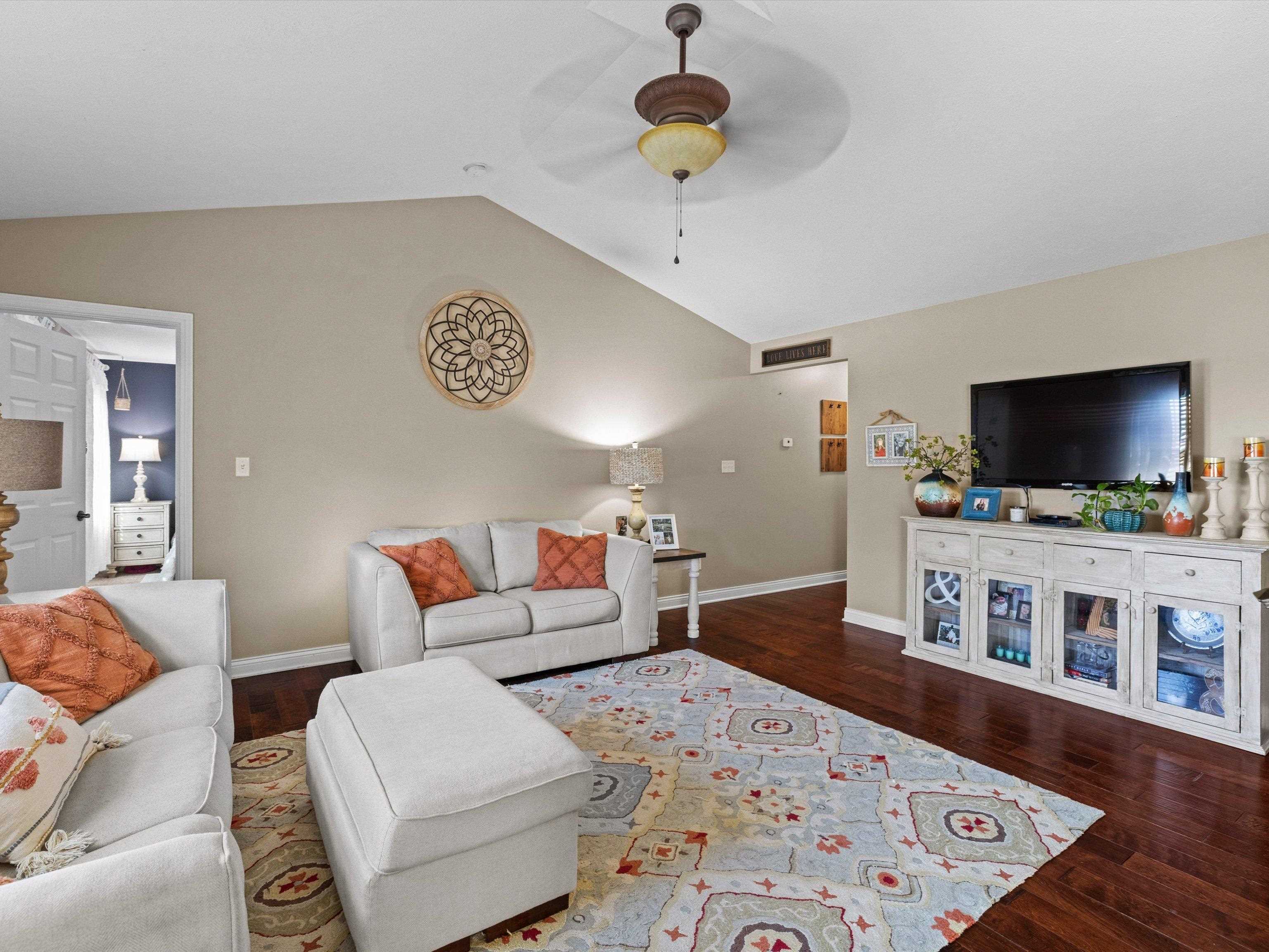 5370 Willow Brook Loop, Owensboro, Kentucky 42301, 4 Bedrooms Bedrooms, ,2 BathroomsBathrooms,Single Family Residence,For Sale,Willow Brook Loop,94407