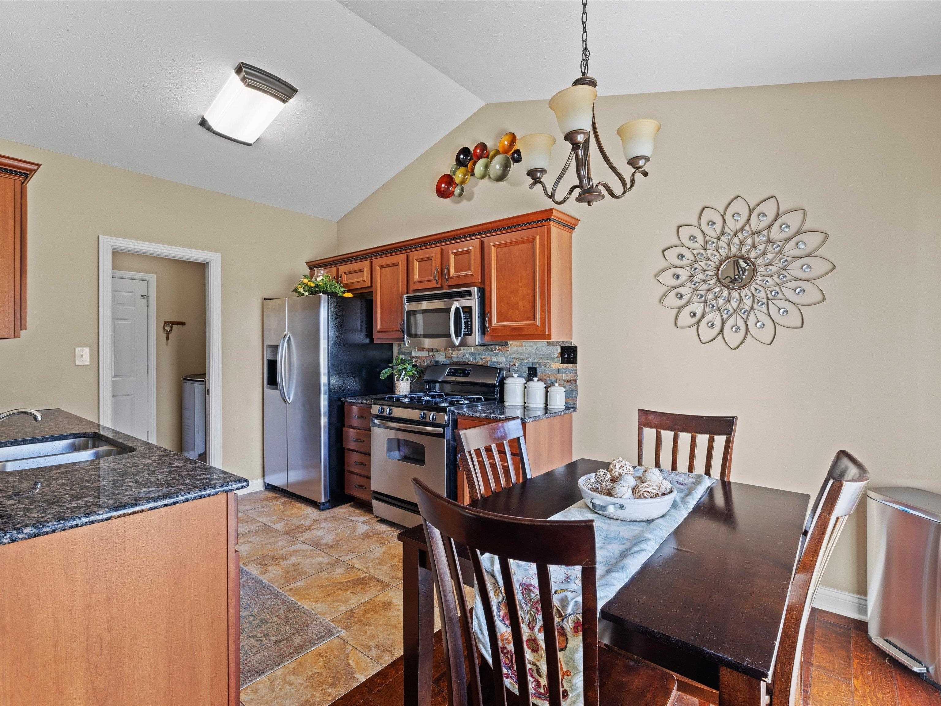 5370 Willow Brook Loop, Owensboro, Kentucky 42301, 4 Bedrooms Bedrooms, ,2 BathroomsBathrooms,Single Family Residence,For Sale,Willow Brook Loop,94407