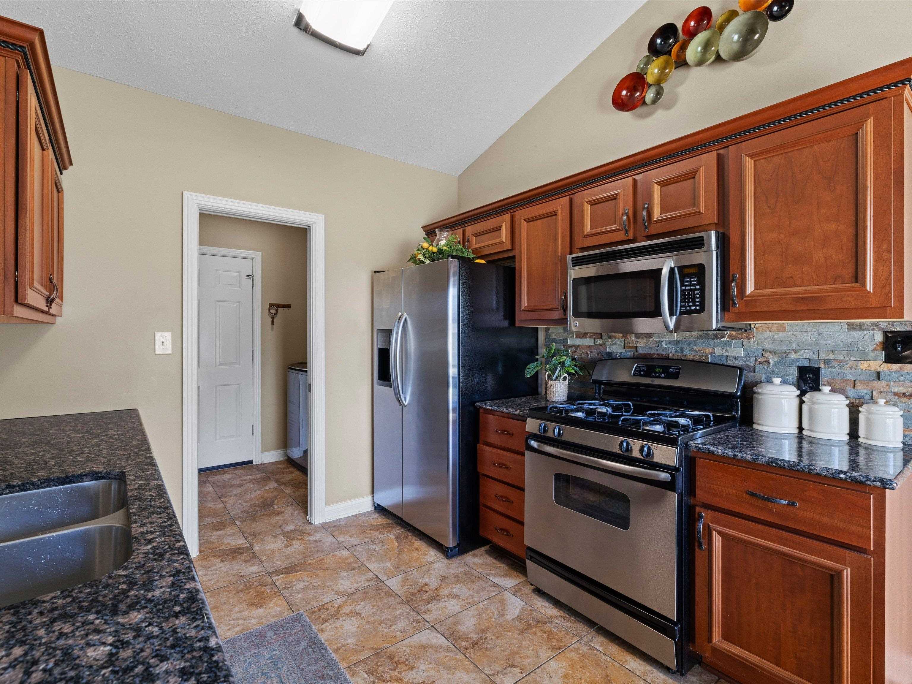 5370 Willow Brook Loop, Owensboro, Kentucky 42301, 4 Bedrooms Bedrooms, ,2 BathroomsBathrooms,Single Family Residence,For Sale,Willow Brook Loop,94407