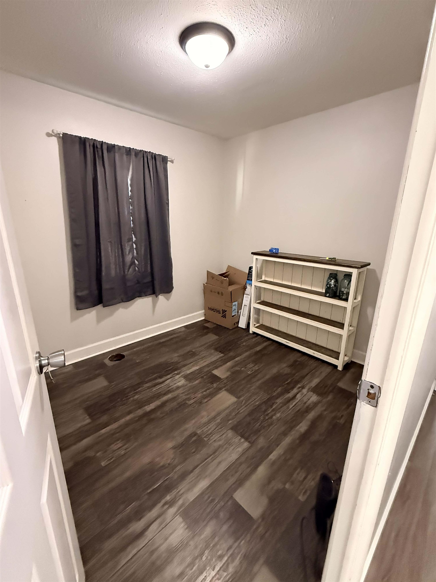 1236 Gilbert Lane, Owensboro, Kentucky 42303-1354, 3 Bedrooms Bedrooms, ,1 BathroomBathrooms,Single Family Residence,For Sale,Gilbert Lane,94409