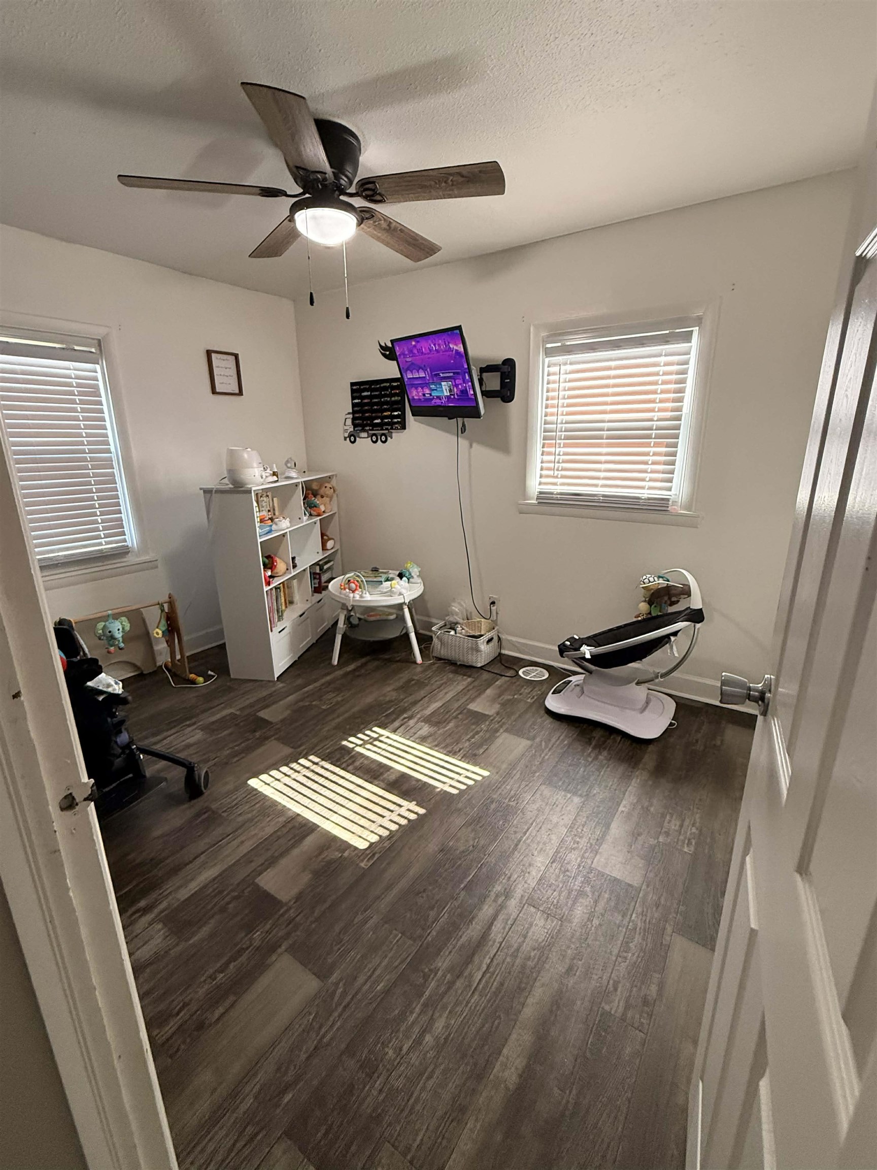 1236 Gilbert Lane, Owensboro, Kentucky 42303-1354, 3 Bedrooms Bedrooms, ,1 BathroomBathrooms,Single Family Residence,For Sale,Gilbert Lane,94409