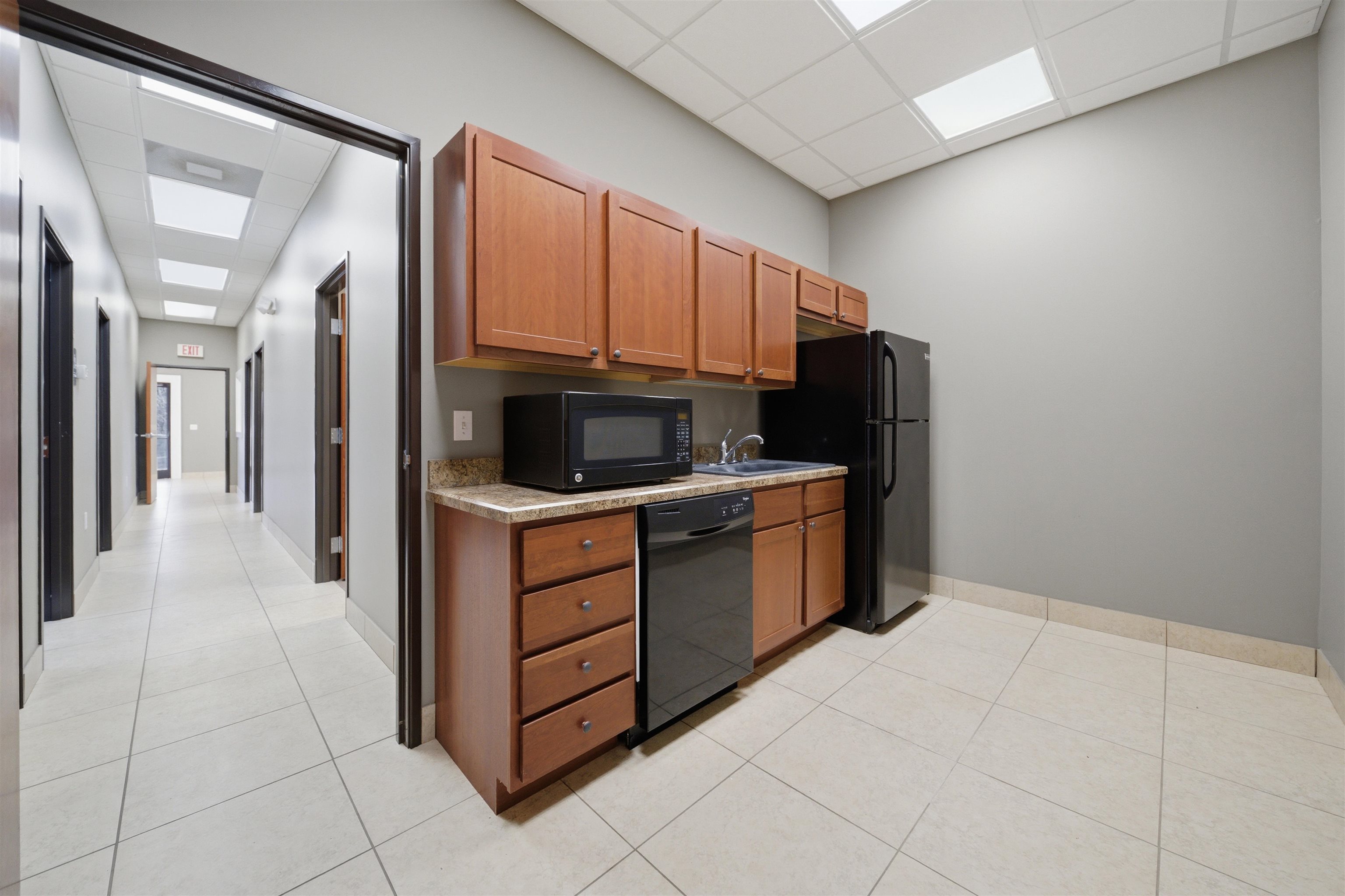 3400 New Hartford Rd Ste B, Owensboro, Kentucky 42303, ,Office,For Sale,New Hartford Rd Ste B,94412