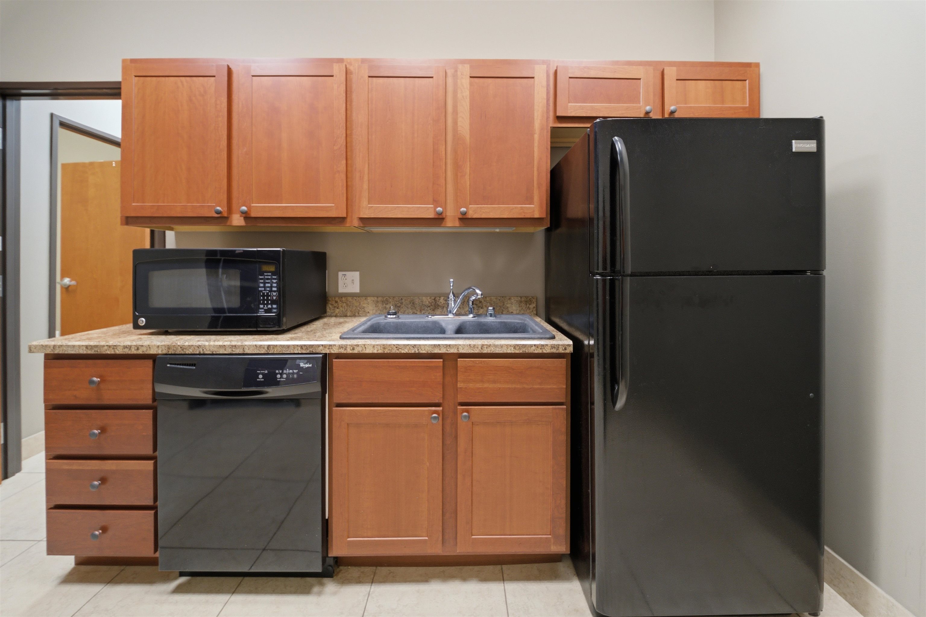 3400 New Hartford Rd Ste B, Owensboro, Kentucky 42303, ,Office,For Sale,New Hartford Rd Ste B,94412