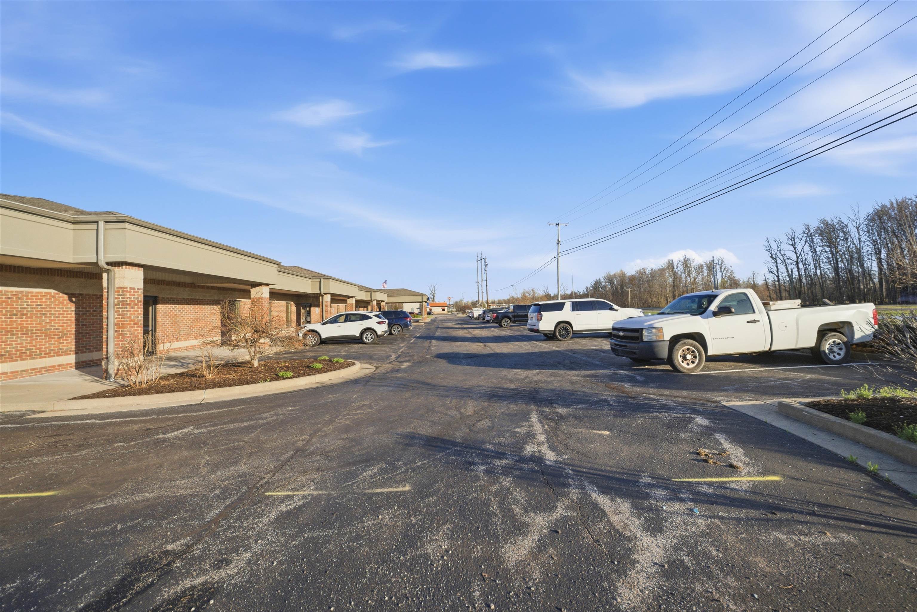 3400 New Hartford Rd Ste B, Owensboro, Kentucky 42303, ,Office,For Sale,New Hartford Rd Ste B,94412