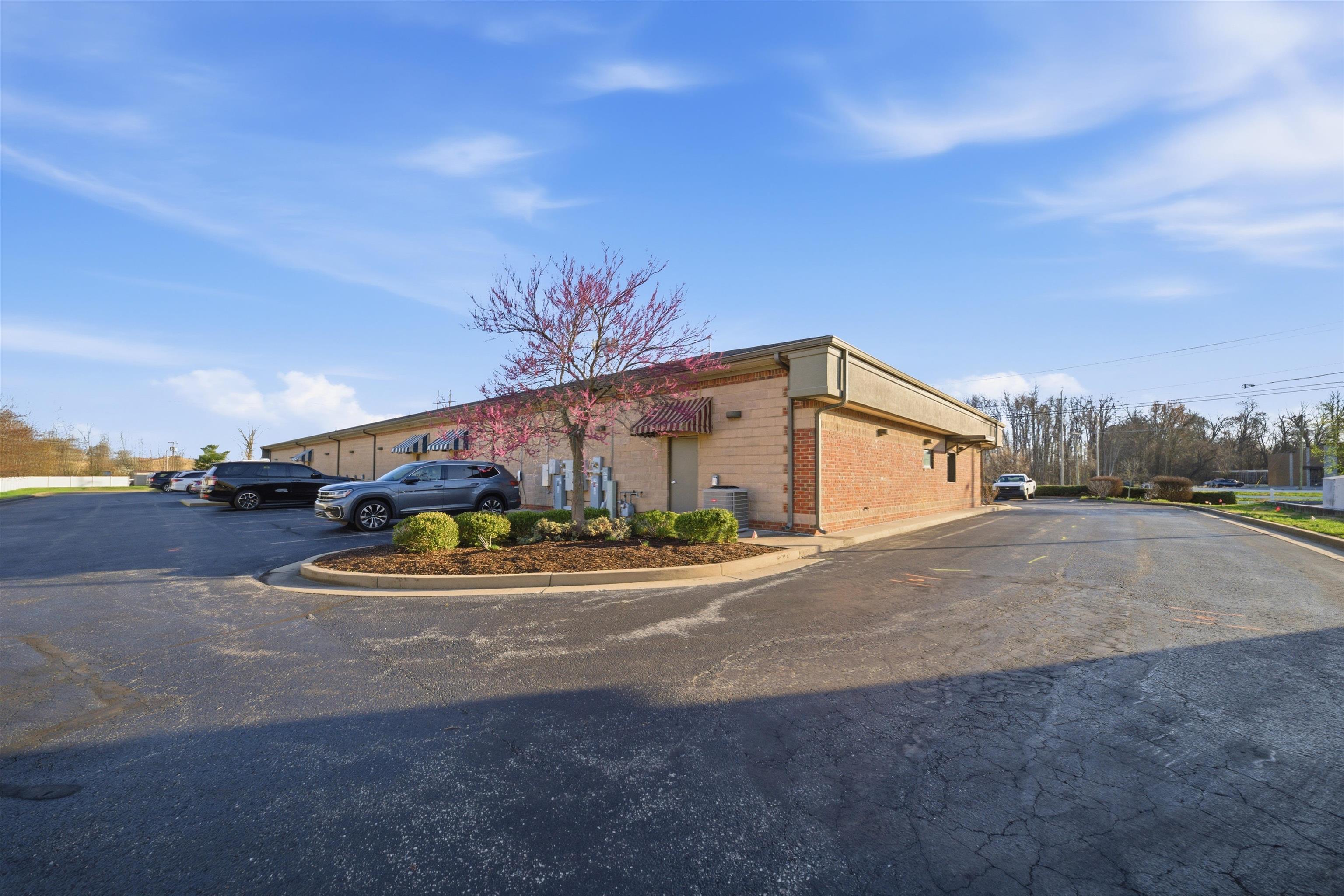 3400 New Hartford Rd Ste B, Owensboro, Kentucky 42303, ,Office,For Sale,New Hartford Rd Ste B,94412