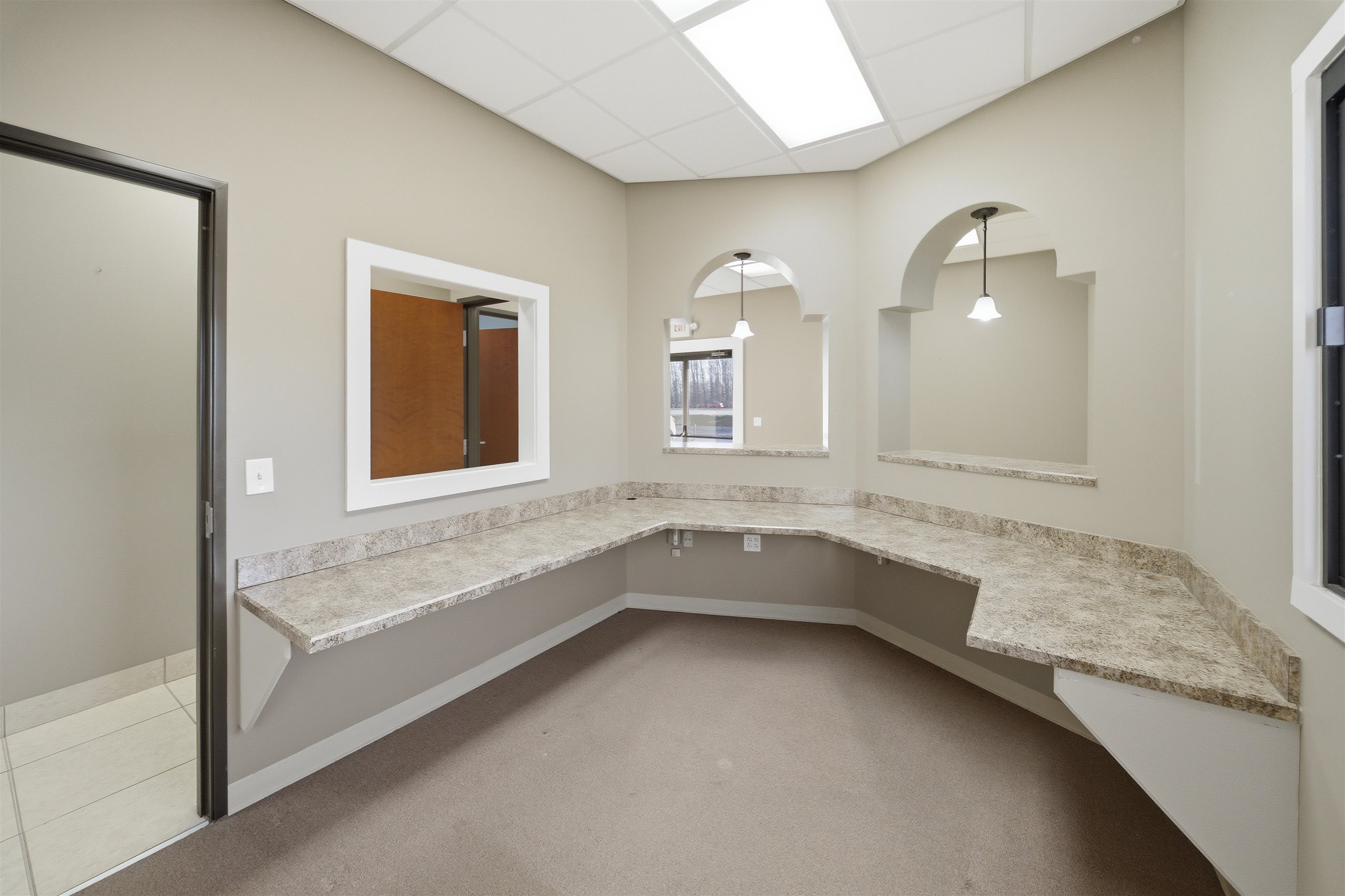 3400 New Hartford Rd Ste B, Owensboro, Kentucky 42303, ,Office,For Sale,New Hartford Rd Ste B,94412