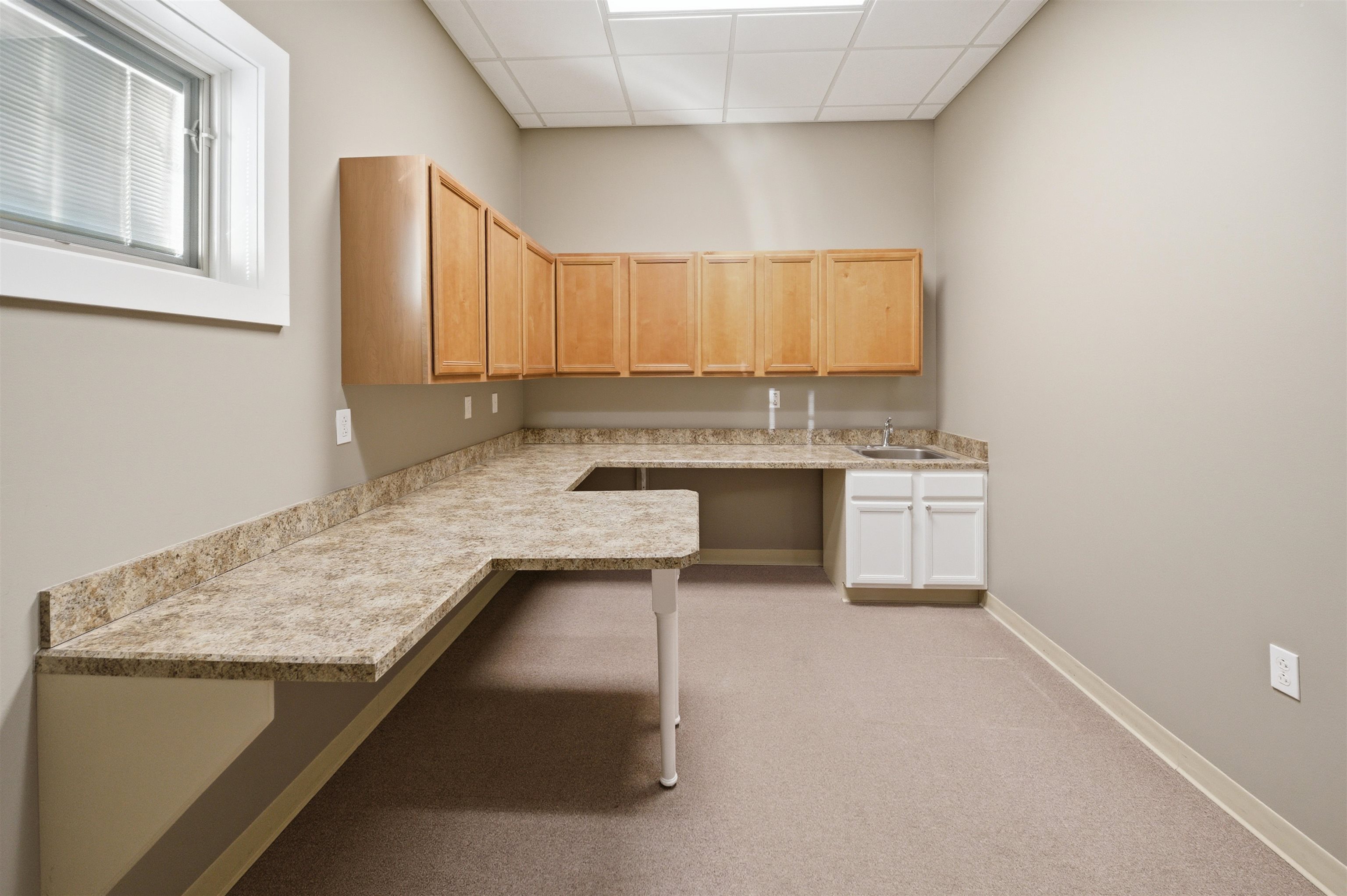 3400 New Hartford Rd Ste B, Owensboro, Kentucky 42303, ,Office,For Sale,New Hartford Rd Ste B,94412