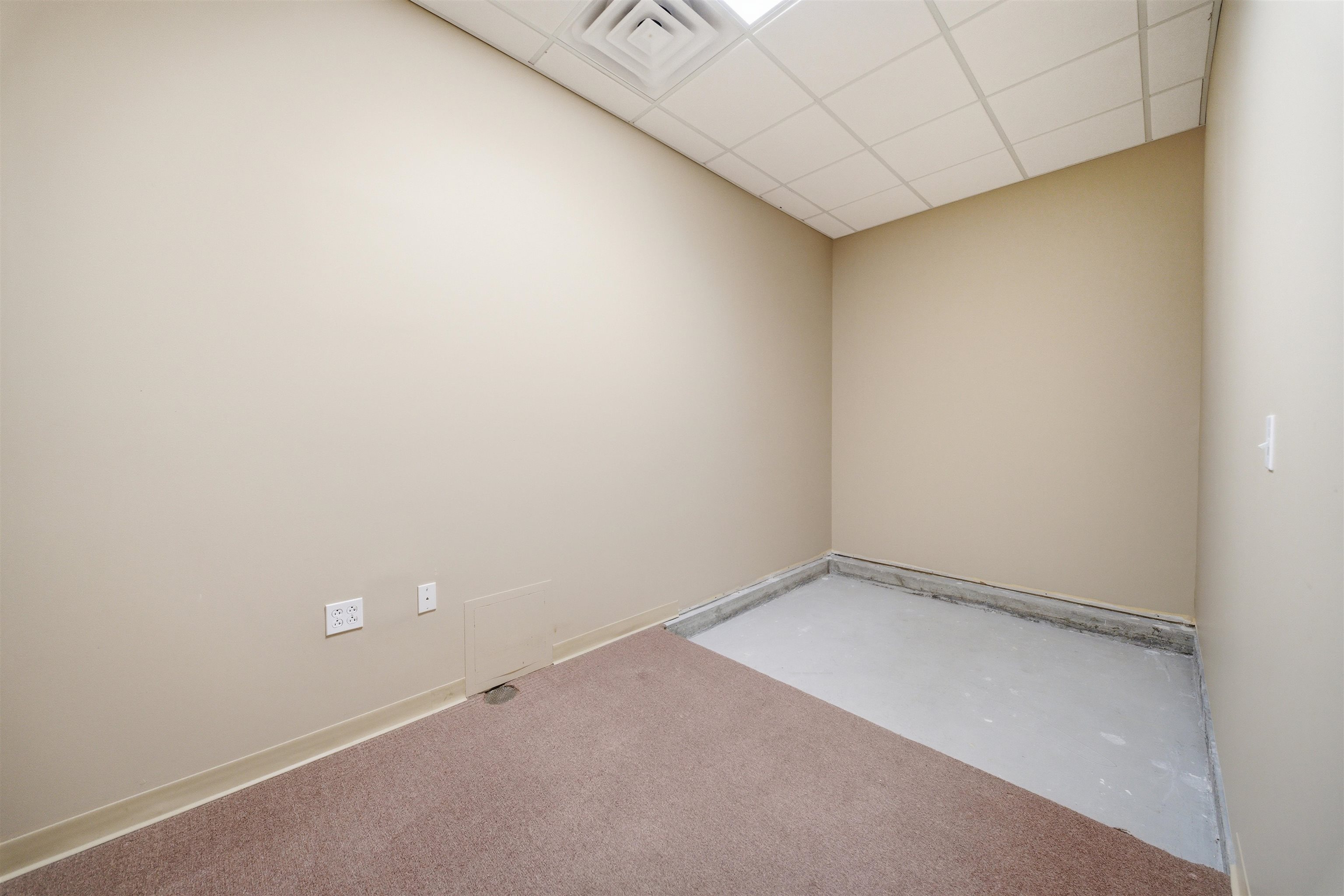 3400 New Hartford Rd Ste B, Owensboro, Kentucky 42303, ,Office,For Sale,New Hartford Rd Ste B,94412