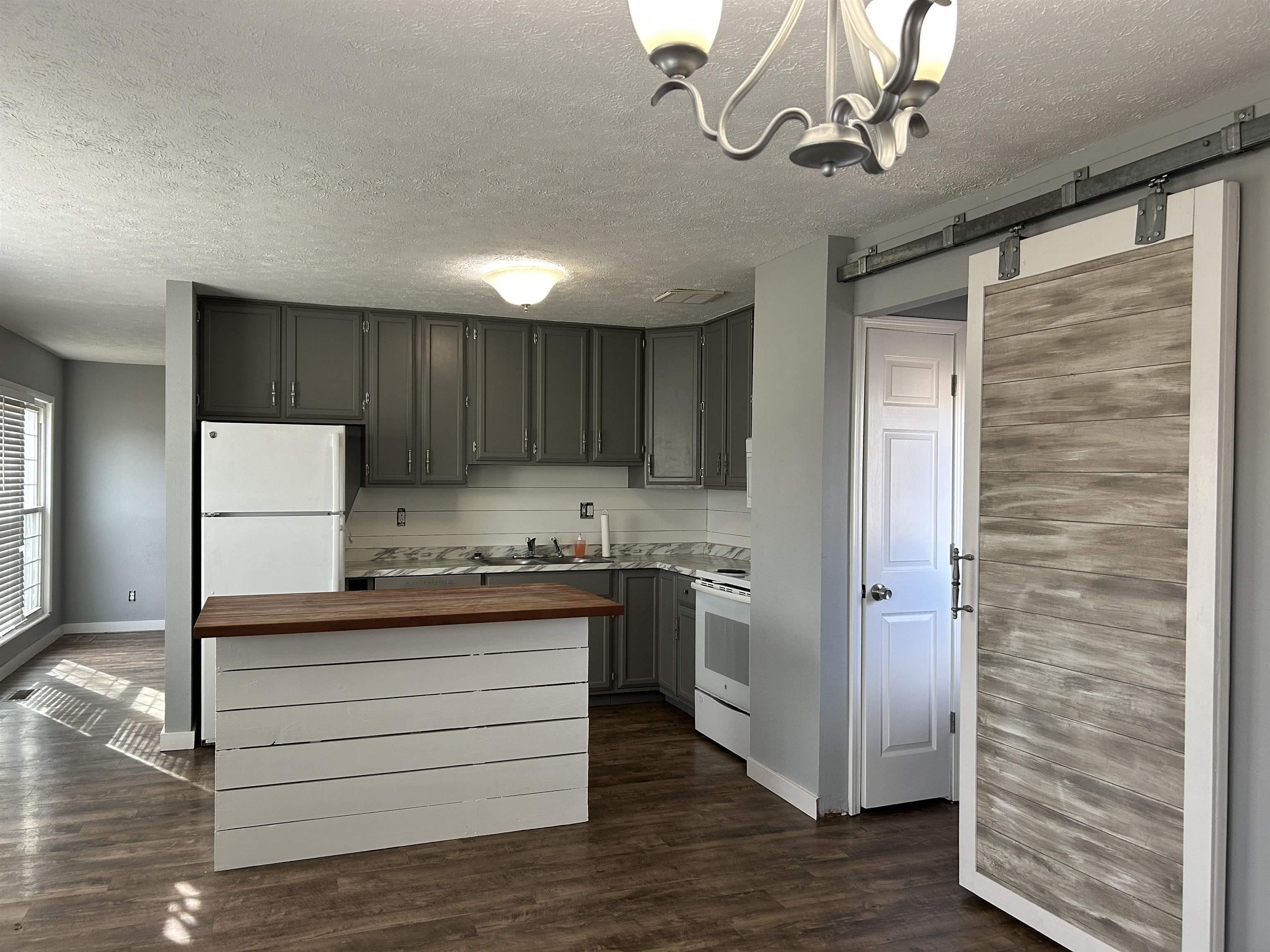 4106 Rudy Martin Dr, Owensboro, Kentucky 42301, 3 Bedrooms Bedrooms, ,1 BathroomBathrooms,Single Family Residence,For Sale,Rudy Martin Dr,94417