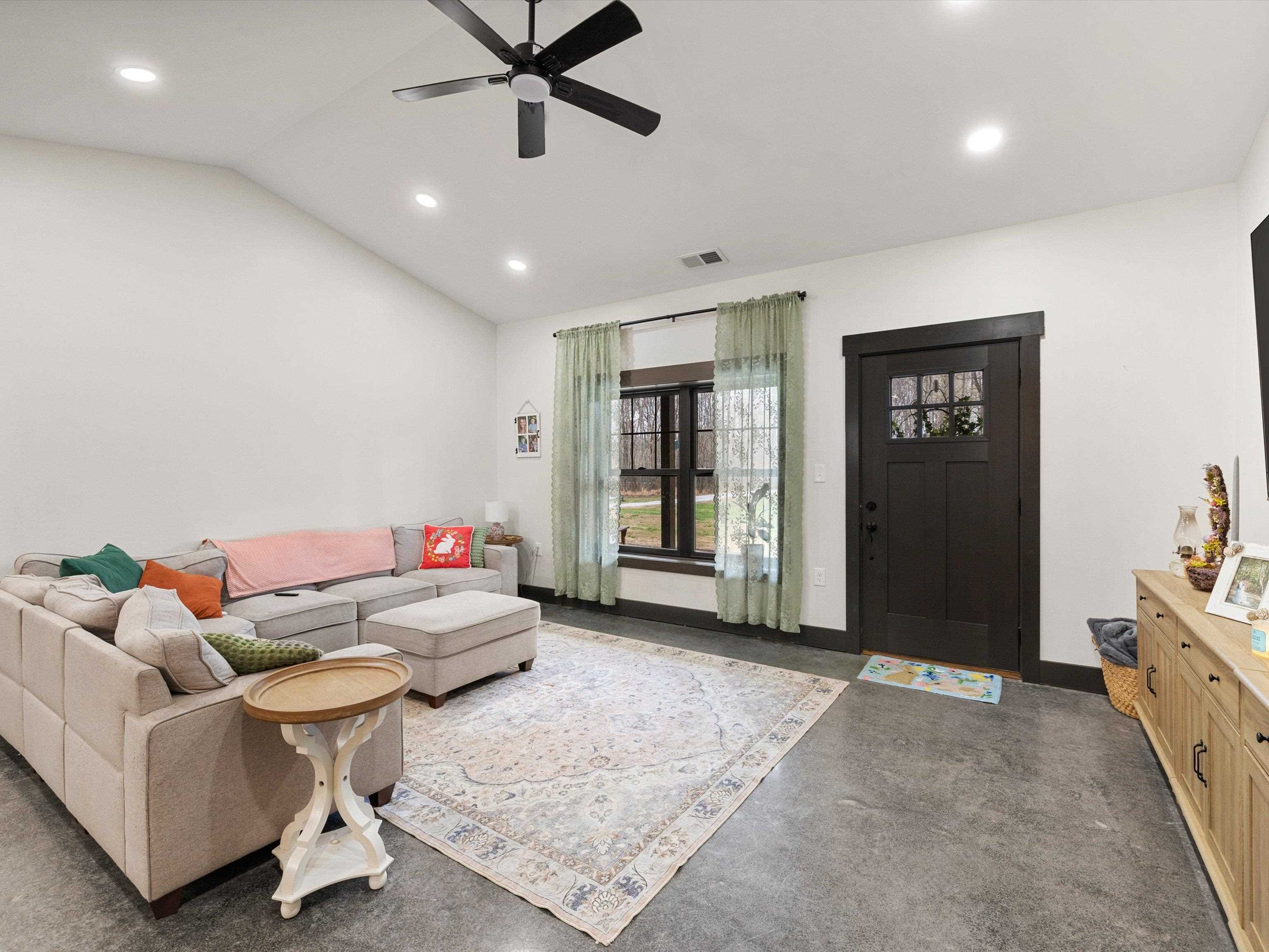 290 Railroad Bed Road, Fordsville, Kentucky 42343, 4 Bedrooms Bedrooms, ,2 BathroomsBathrooms,Single Family Residence,For Sale,Railroad Bed Road,94418