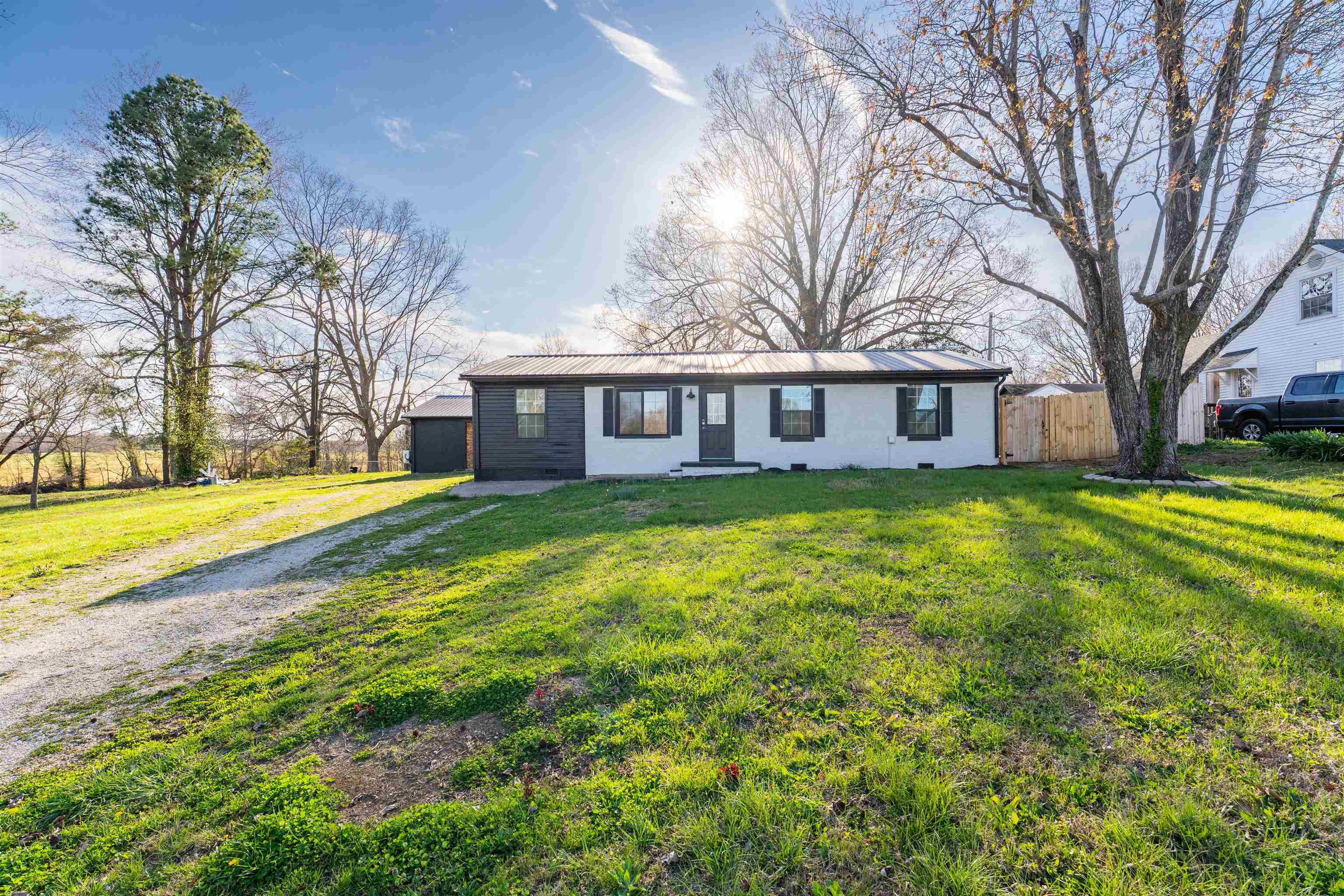 9610 US 231, Utica, Kentucky 42376, 4 Bedrooms Bedrooms, ,2 BathroomsBathrooms,Single Family Residence,For Sale,US 231,94423