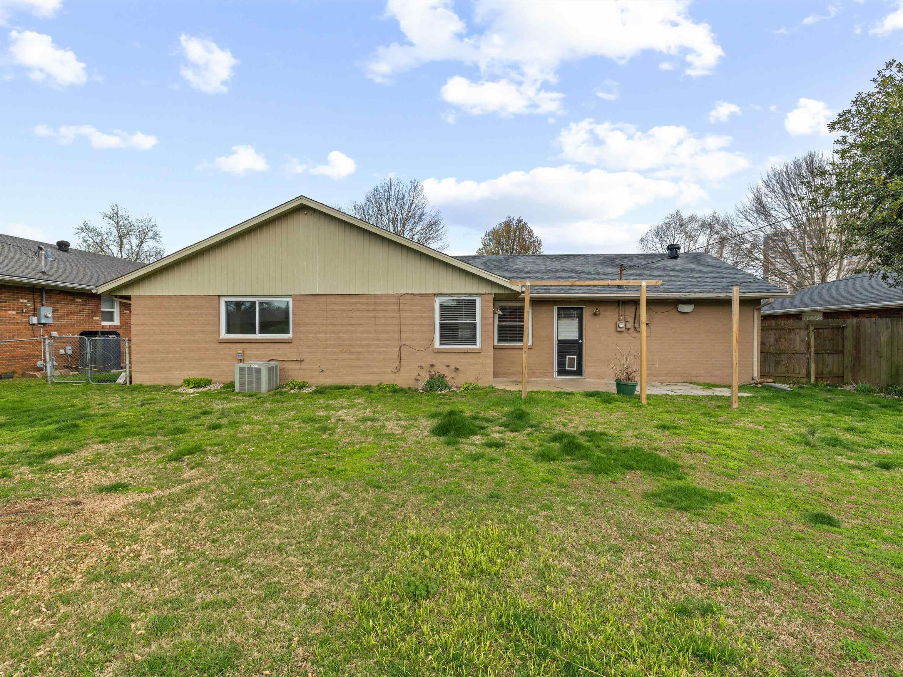 2700 Baylor Pl, Owensboro, Kentucky 42301, 3 Bedrooms Bedrooms, ,2 BathroomsBathrooms,Single Family Residence,For Sale,Baylor Pl,94424