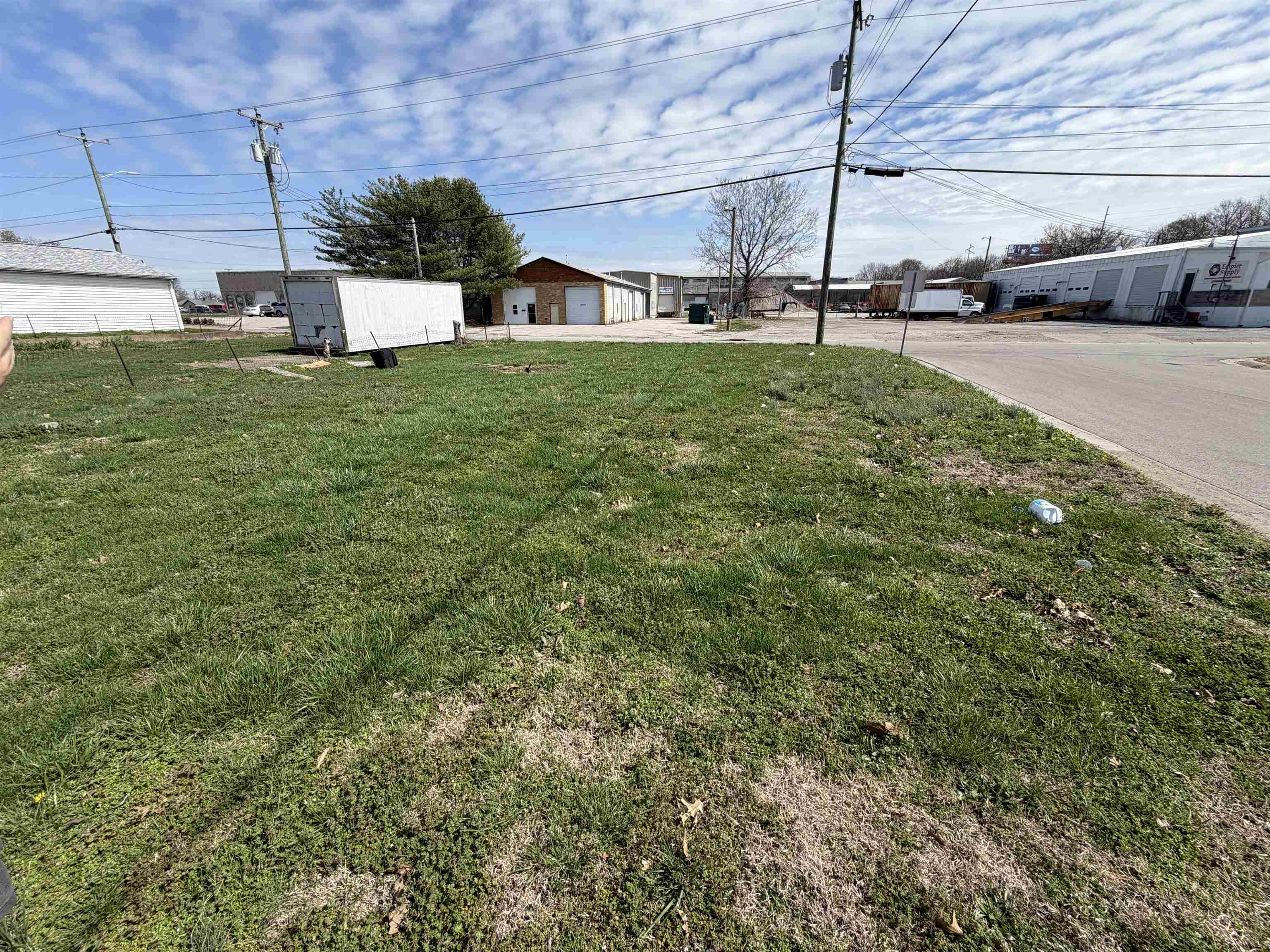 237 Edwards St, Owensboro, Kentucky 42301, 3 Bedrooms Bedrooms, ,1 BathroomBathrooms,Single Family Residence,For Sale,Edwards St,94425