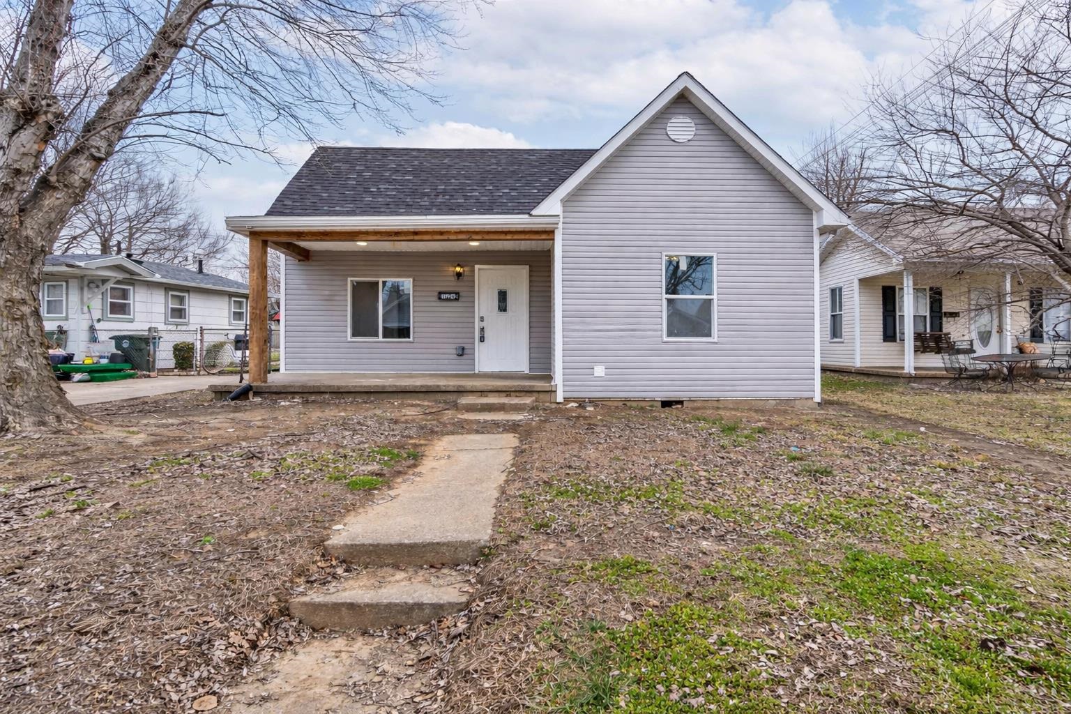 929 Hall Street, Owensboro, Kentucky 42303, 3 Bedrooms Bedrooms, ,2 BathroomsBathrooms,Single Family Residence,For Sale,Hall Street,94428