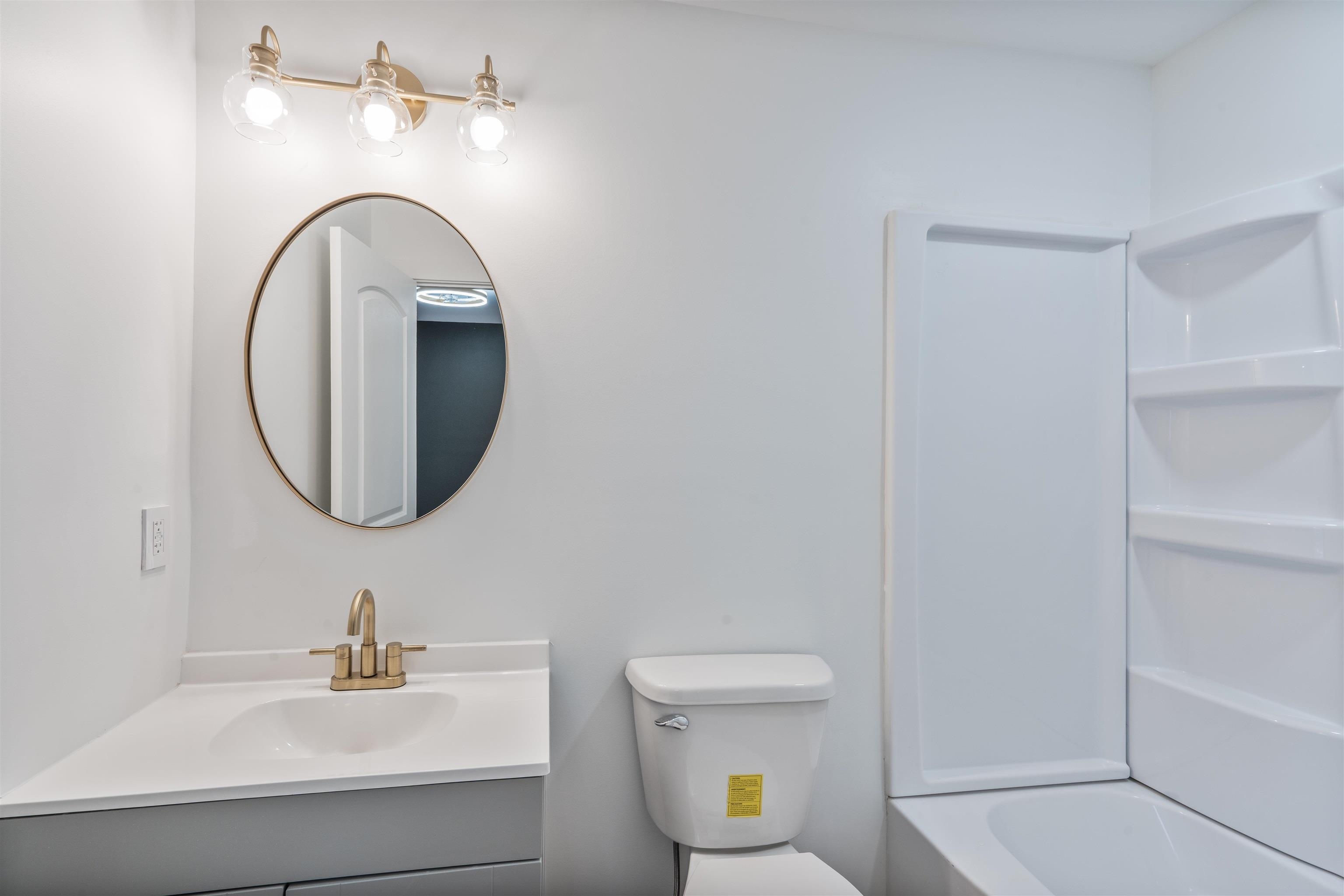 929 Hall Street, Owensboro, Kentucky 42303, 3 Bedrooms Bedrooms, ,2 BathroomsBathrooms,Single Family Residence,For Sale,Hall Street,94428