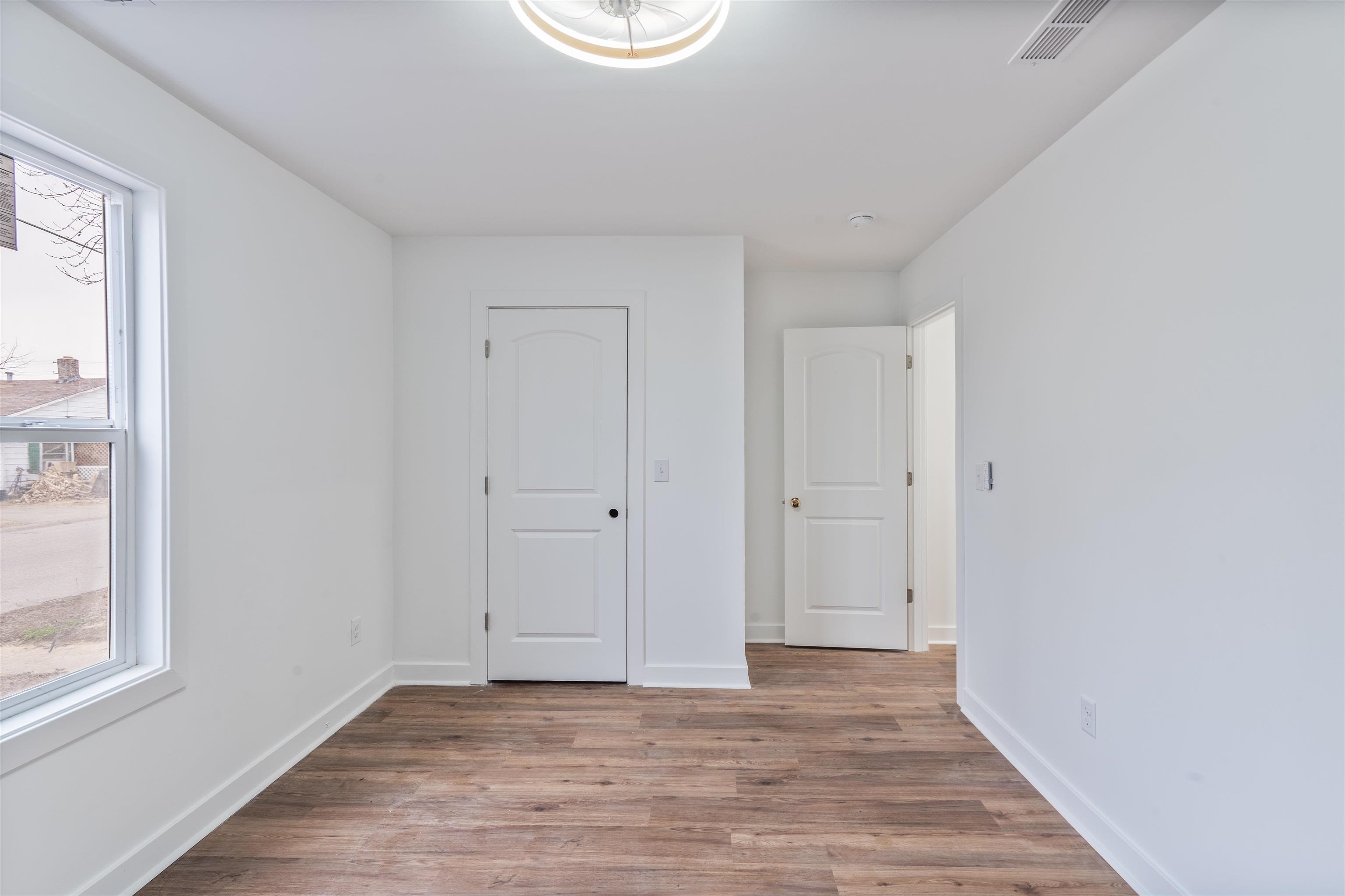 929 Hall Street, Owensboro, Kentucky 42303, 3 Bedrooms Bedrooms, ,2 BathroomsBathrooms,Single Family Residence,For Sale,Hall Street,94428