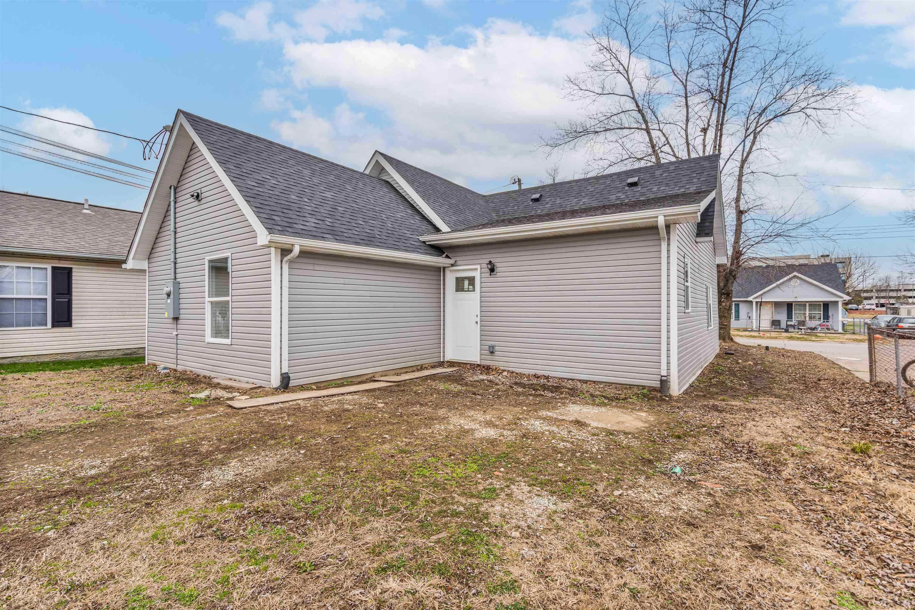 929 Hall Street, Owensboro, Kentucky 42303, 3 Bedrooms Bedrooms, ,2 BathroomsBathrooms,Single Family Residence,For Sale,Hall Street,94428