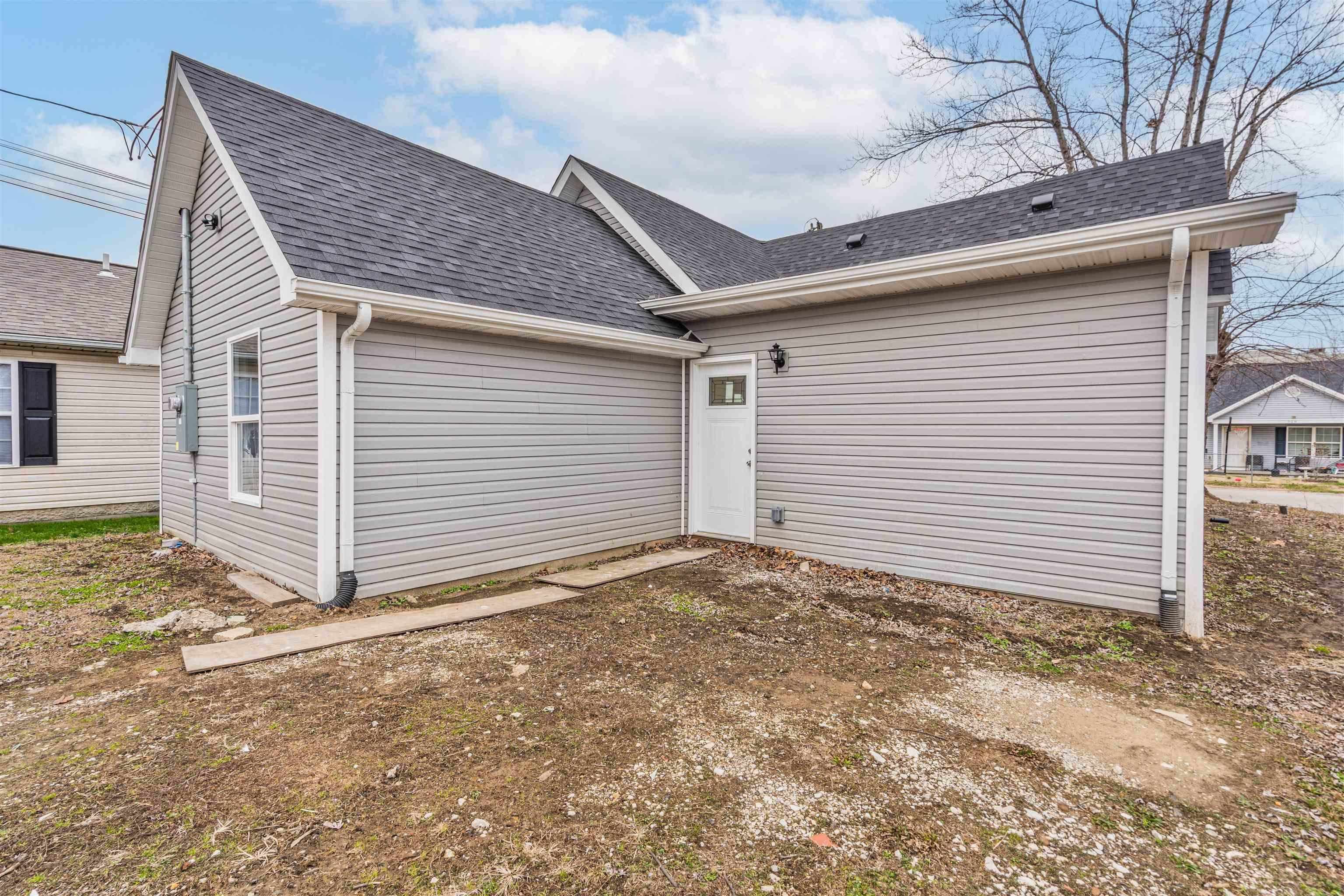 929 Hall Street, Owensboro, Kentucky 42303, 3 Bedrooms Bedrooms, ,2 BathroomsBathrooms,Single Family Residence,For Sale,Hall Street,94428