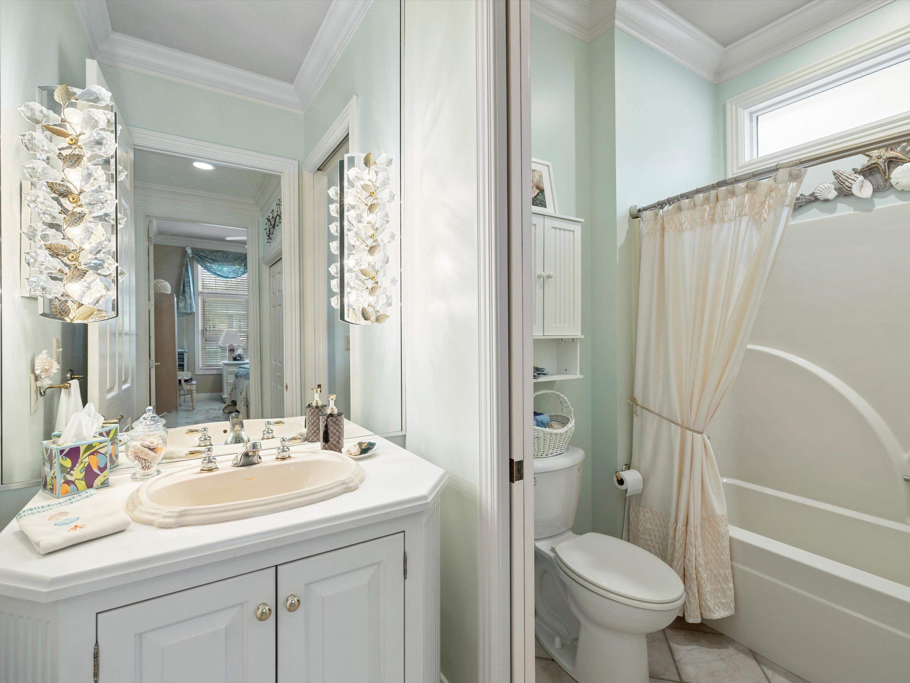 2334 Ford Avenue, Owensboro, Kentucky 42301, 4 Bedrooms Bedrooms, ,3 BathroomsBathrooms,Single Family Residence,For Sale,Ford Avenue,94437