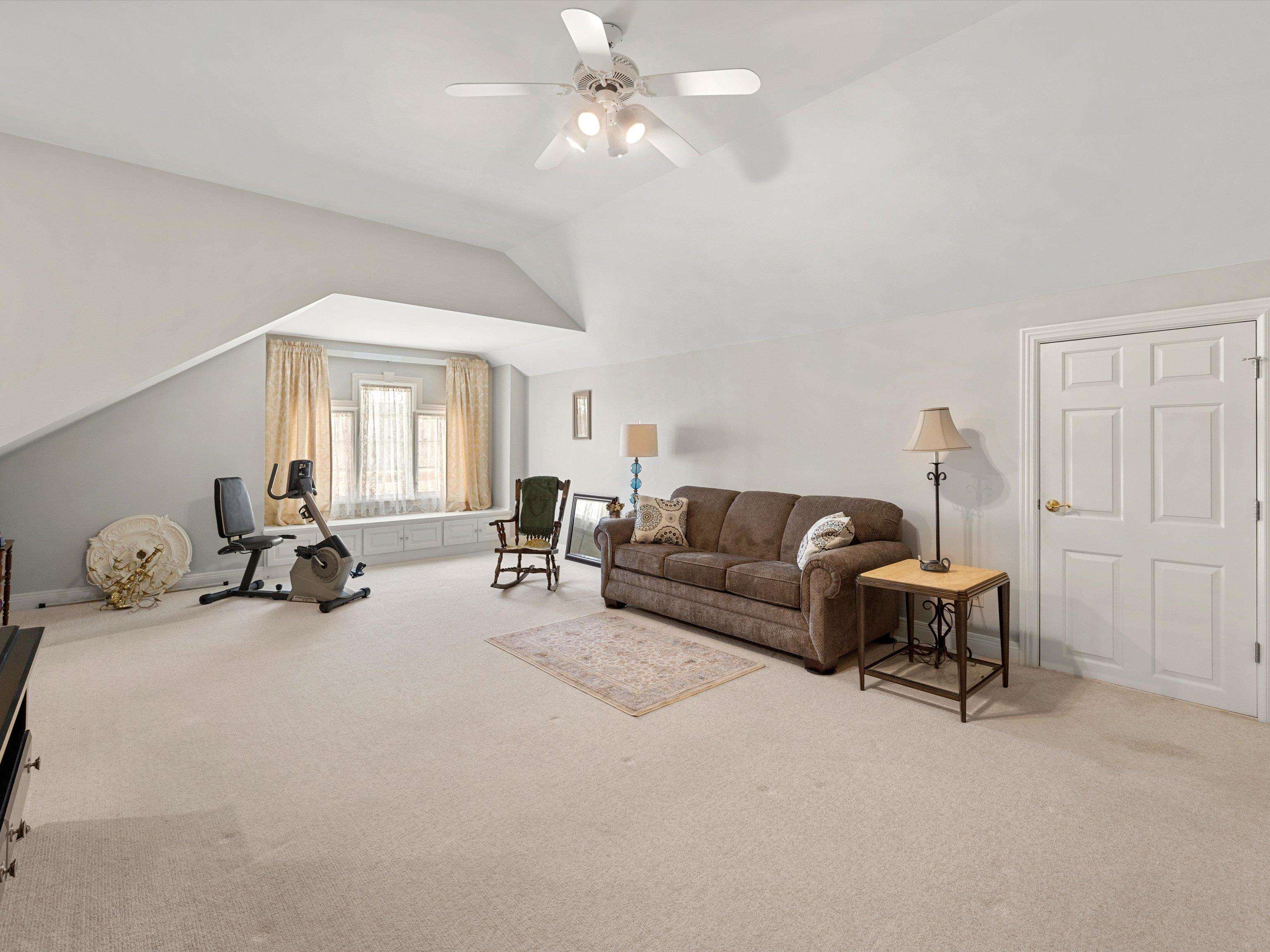 2334 Ford Avenue, Owensboro, Kentucky 42301, 4 Bedrooms Bedrooms, ,3 BathroomsBathrooms,Single Family Residence,For Sale,Ford Avenue,94437