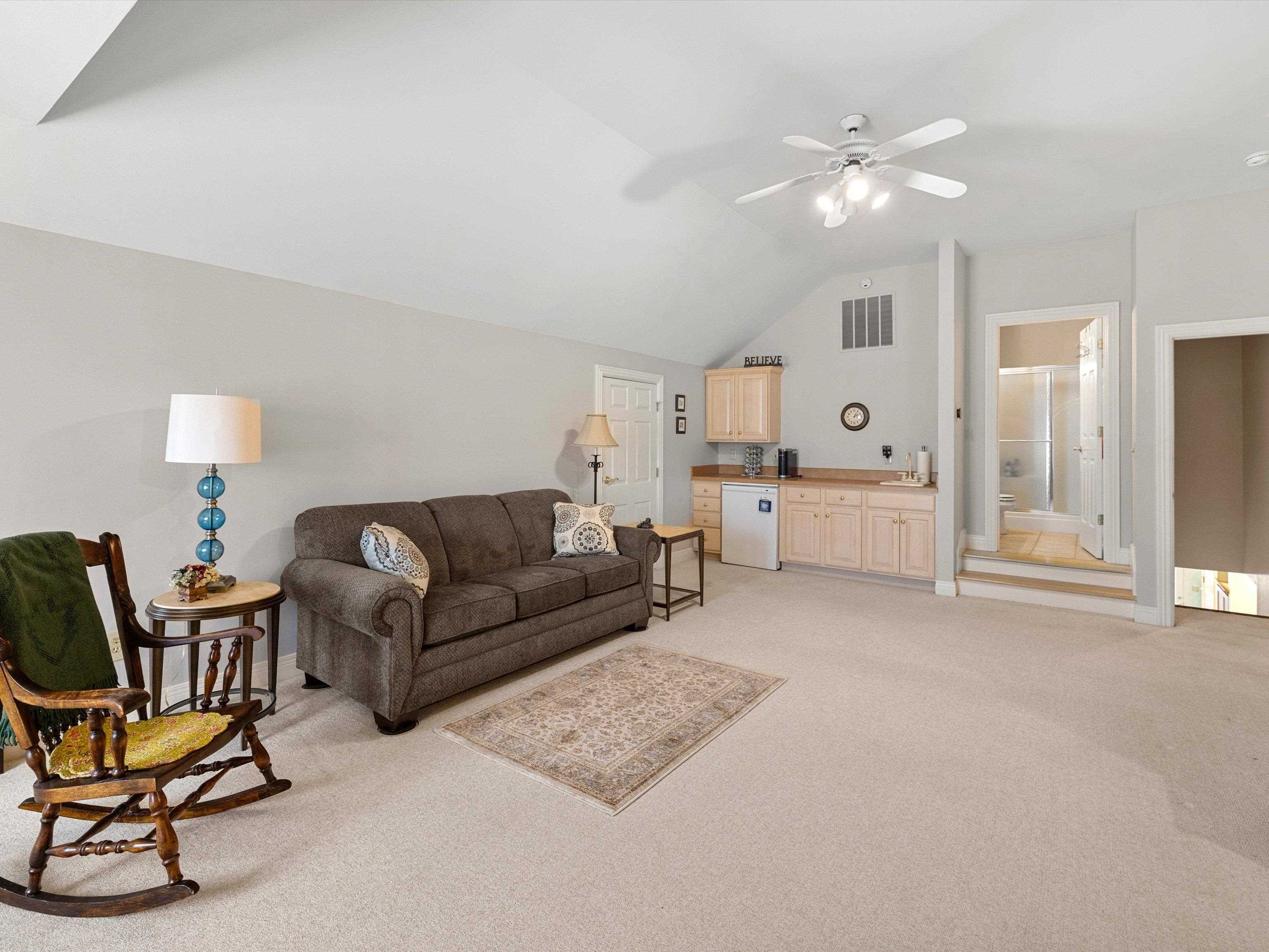 2334 Ford Avenue, Owensboro, Kentucky 42301, 4 Bedrooms Bedrooms, ,3 BathroomsBathrooms,Single Family Residence,For Sale,Ford Avenue,94437