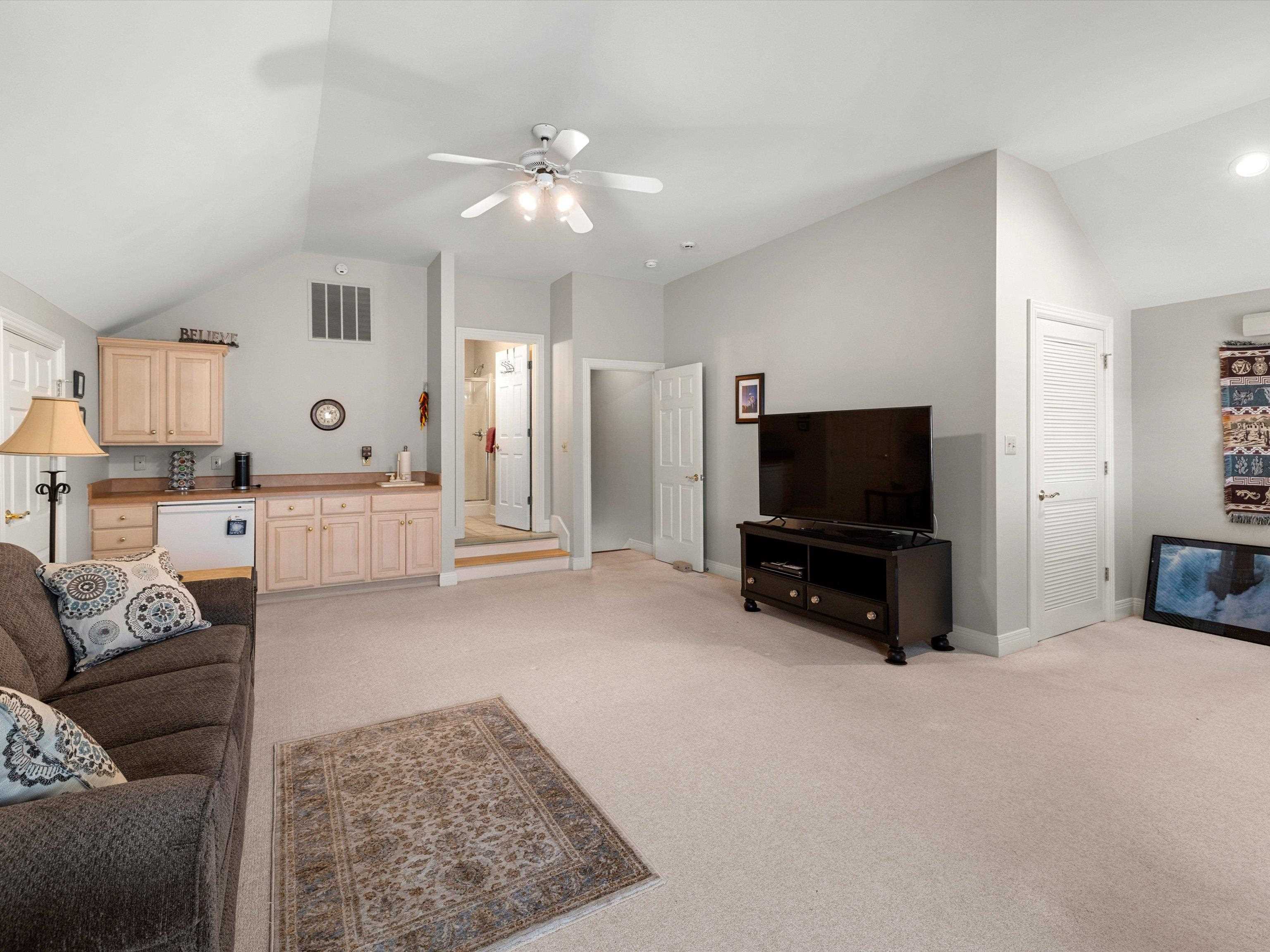 2334 Ford Avenue, Owensboro, Kentucky 42301, 4 Bedrooms Bedrooms, ,3 BathroomsBathrooms,Single Family Residence,For Sale,Ford Avenue,94437