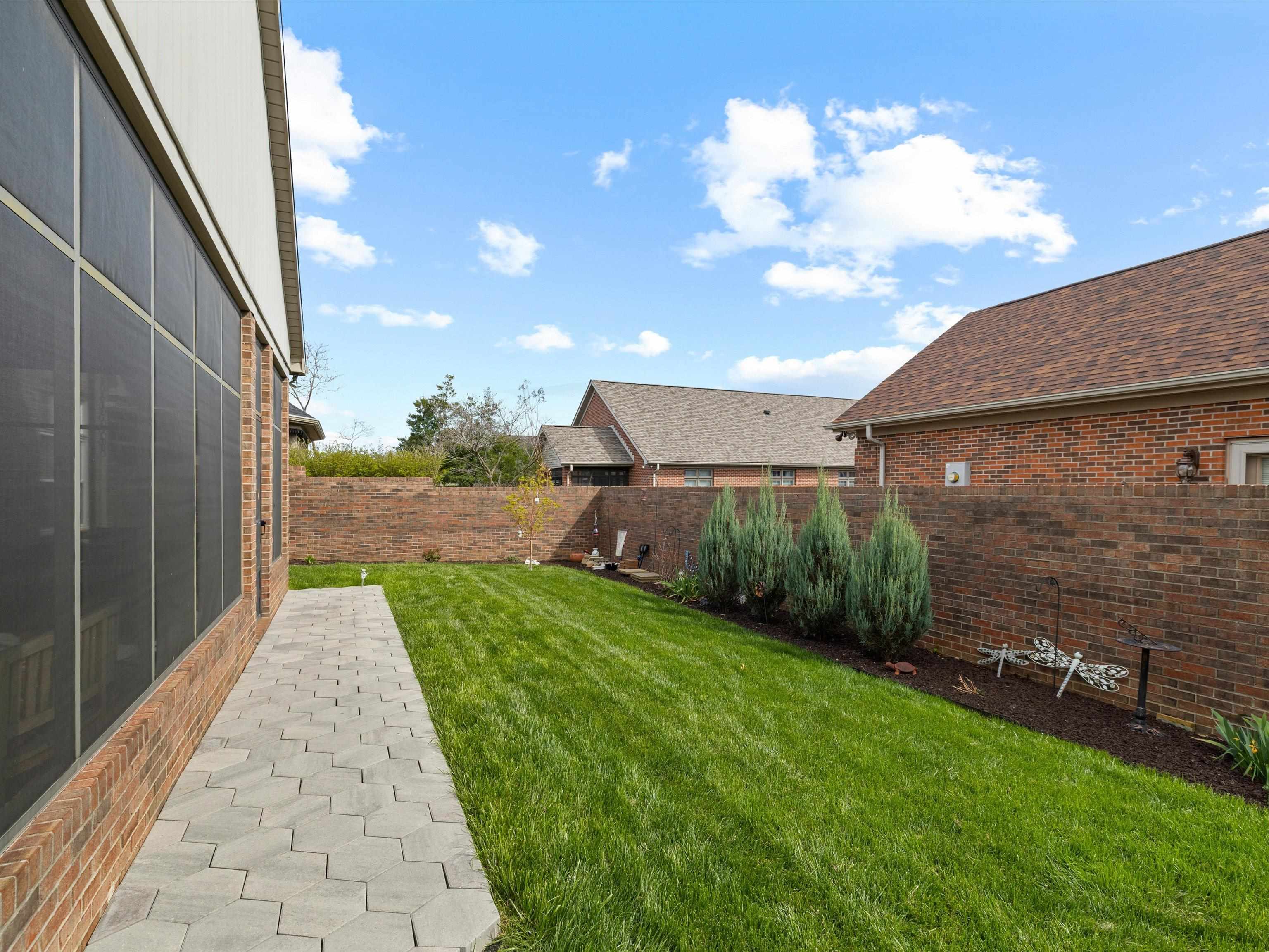 2334 Ford Avenue, Owensboro, Kentucky 42301, 4 Bedrooms Bedrooms, ,3 BathroomsBathrooms,Single Family Residence,For Sale,Ford Avenue,94437