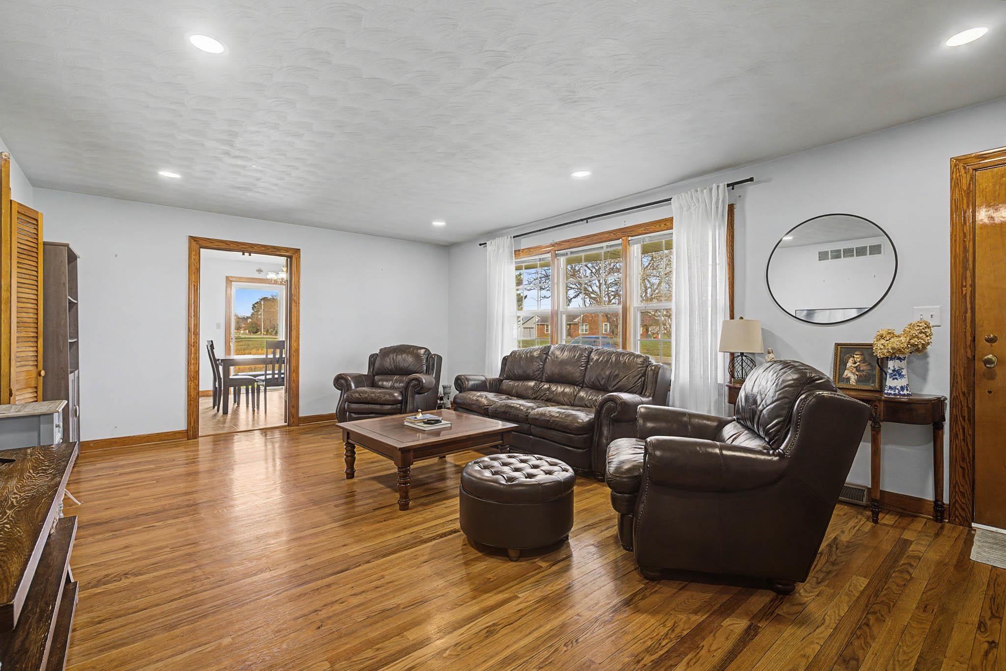 11235 Hwy 764, Whitesville, Kentucky 42378, 5 Bedrooms Bedrooms, ,3 BathroomsBathrooms,Single Family Residence,For Sale,Hwy 764,94438