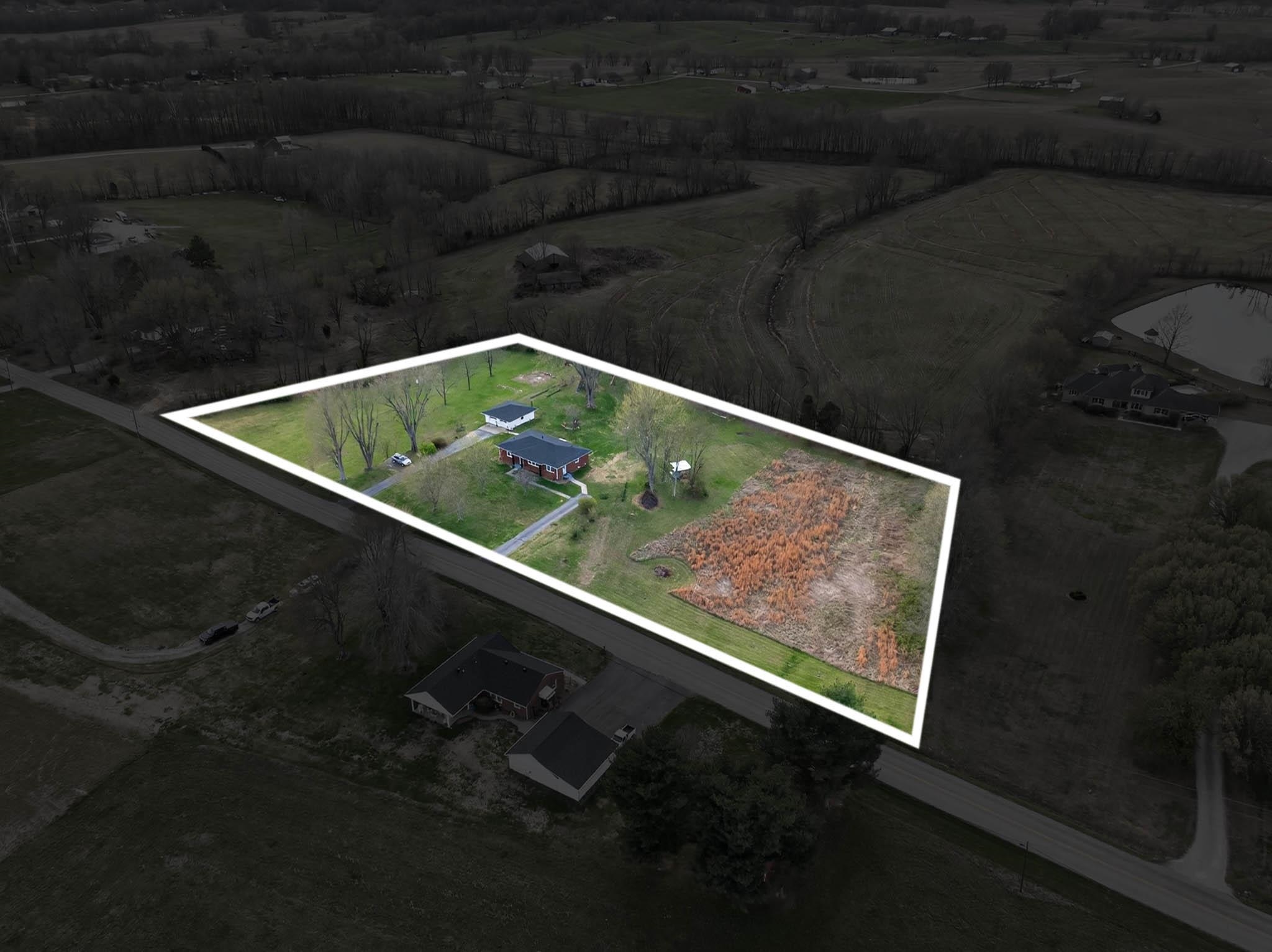 11235 Hwy 764, Whitesville, Kentucky 42378, 5 Bedrooms Bedrooms, ,3 BathroomsBathrooms,Single Family Residence,For Sale,Hwy 764,94438