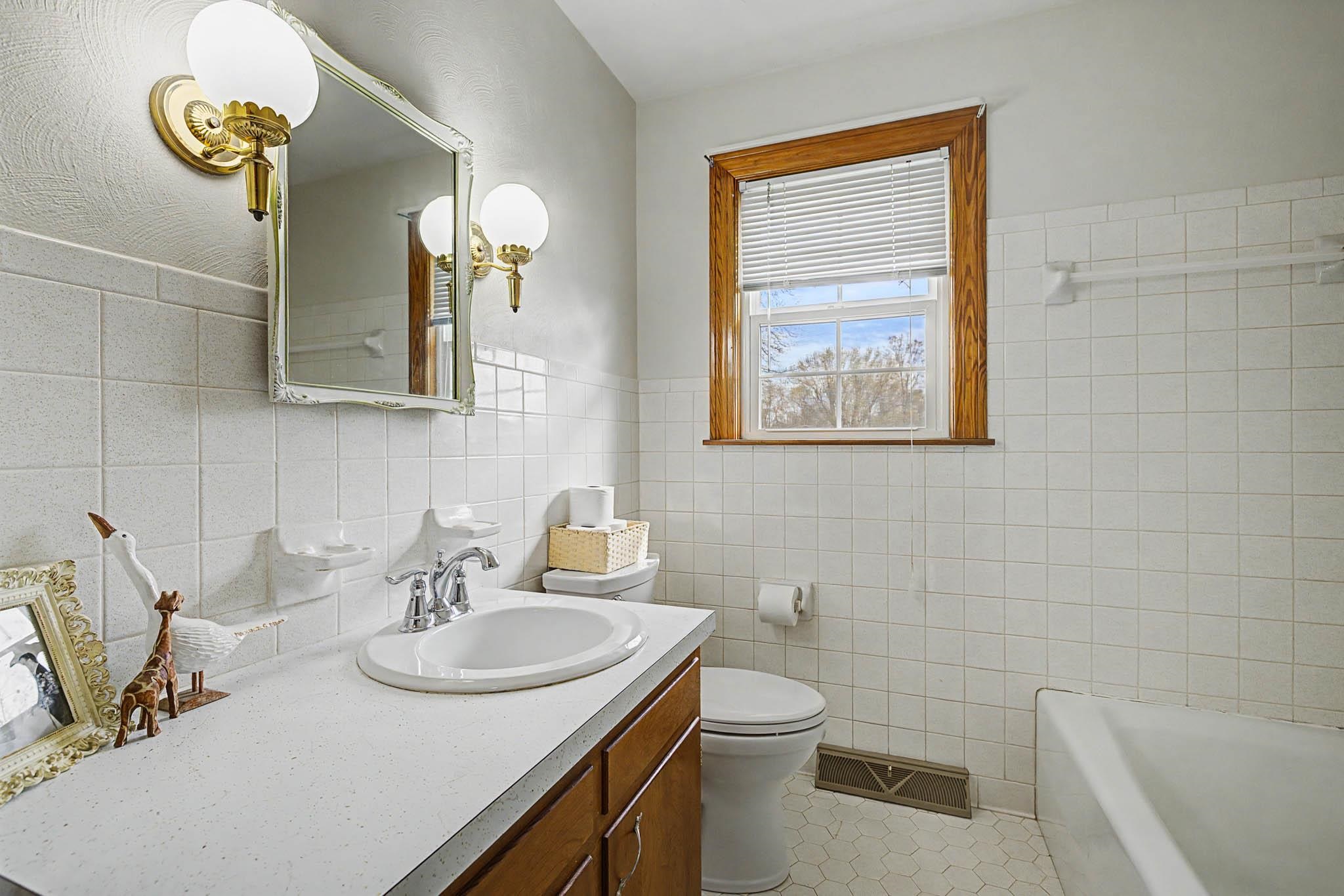 11235 Hwy 764, Whitesville, Kentucky 42378, 5 Bedrooms Bedrooms, ,3 BathroomsBathrooms,Single Family Residence,For Sale,Hwy 764,94438