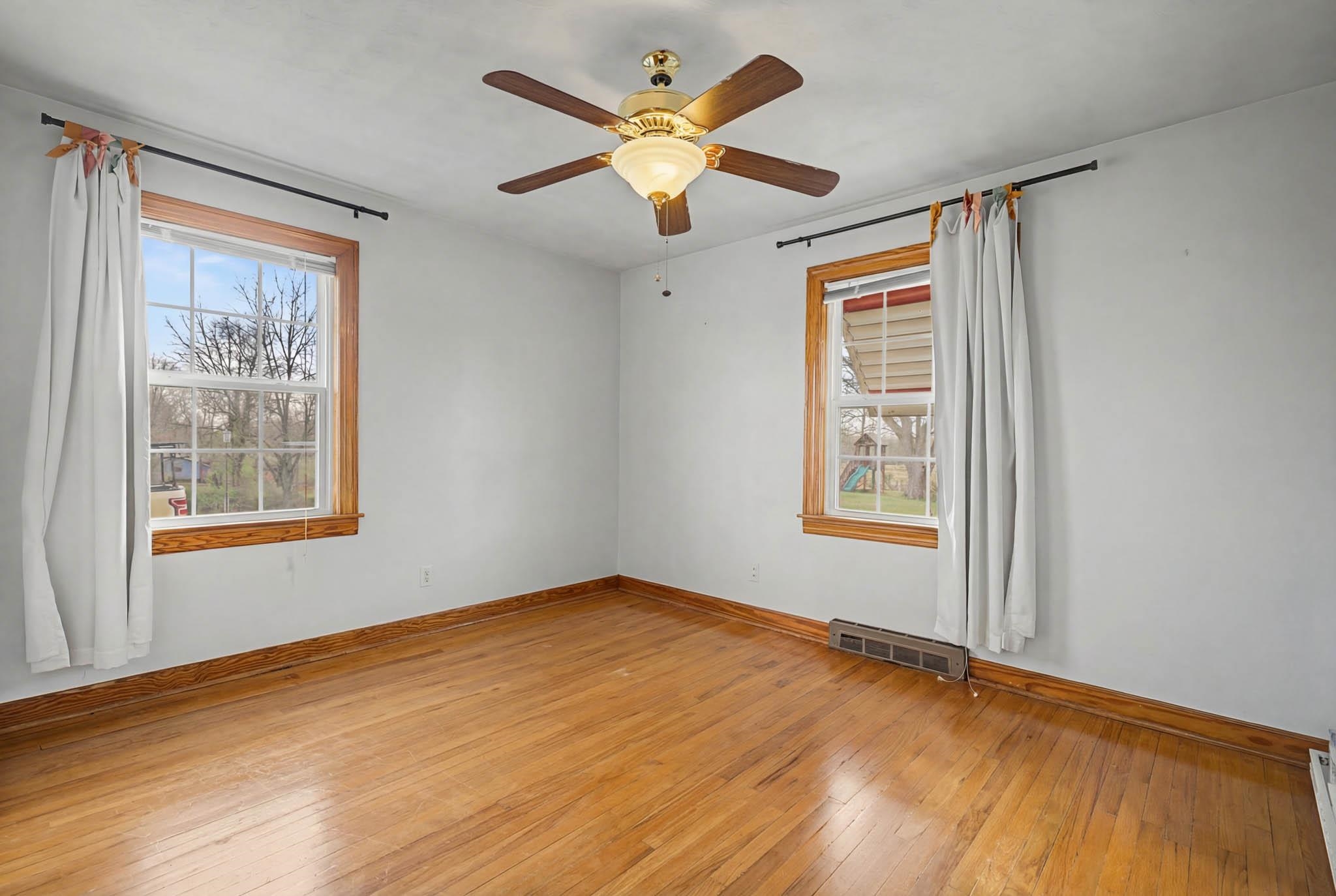 11235 Hwy 764, Whitesville, Kentucky 42378, 5 Bedrooms Bedrooms, ,3 BathroomsBathrooms,Single Family Residence,For Sale,Hwy 764,94438