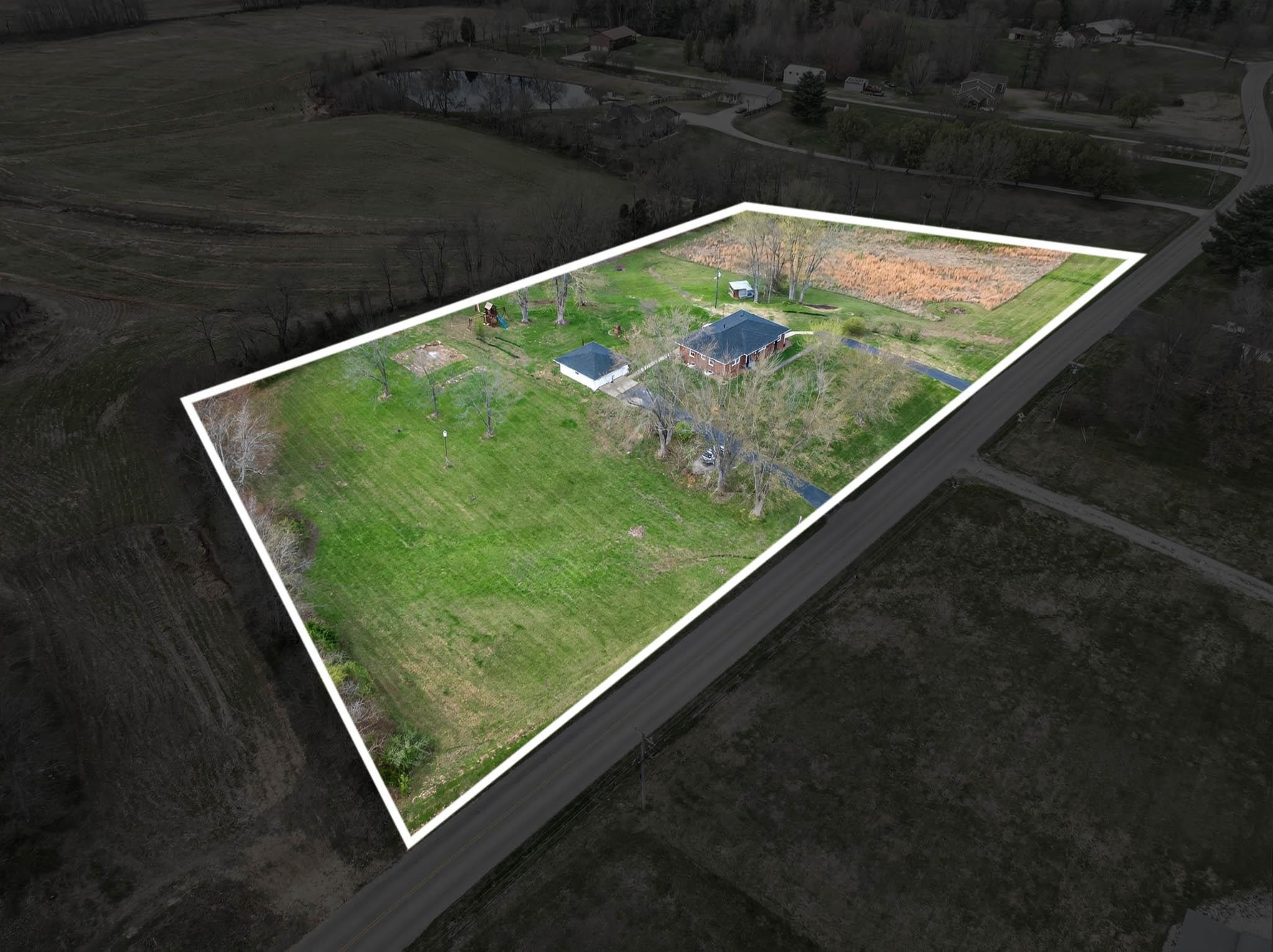 11235 Hwy 764, Whitesville, Kentucky 42378, 5 Bedrooms Bedrooms, ,3 BathroomsBathrooms,Single Family Residence,For Sale,Hwy 764,94438