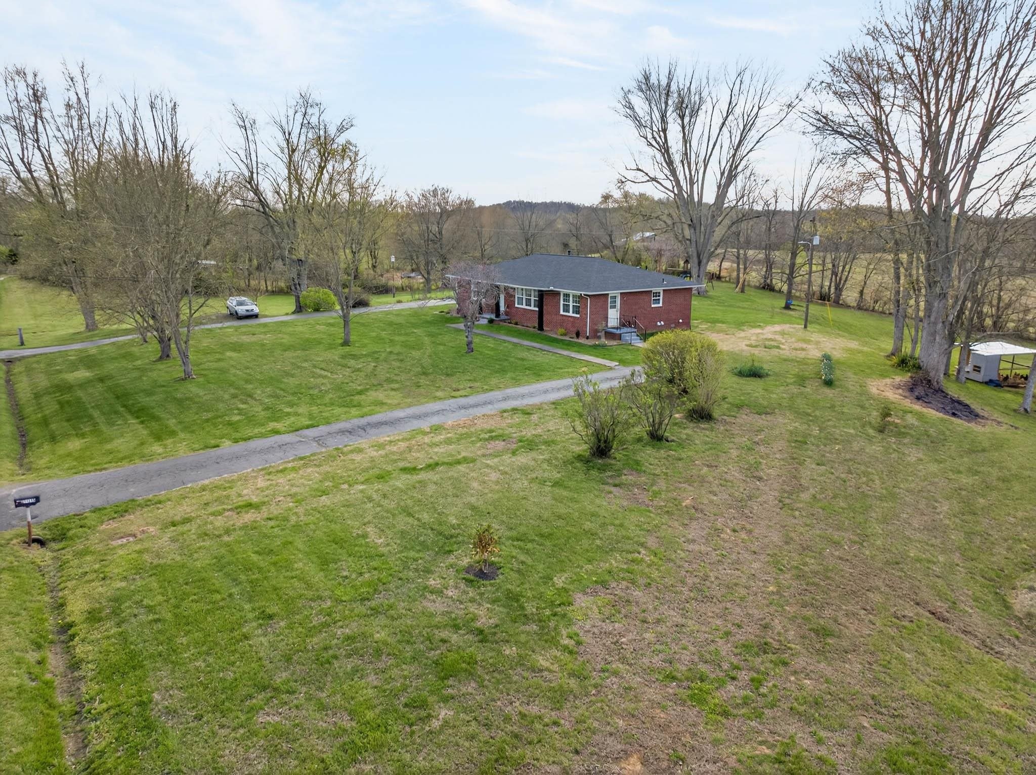 11235 Hwy 764, Whitesville, Kentucky 42378, 5 Bedrooms Bedrooms, ,3 BathroomsBathrooms,Single Family Residence,For Sale,Hwy 764,94438