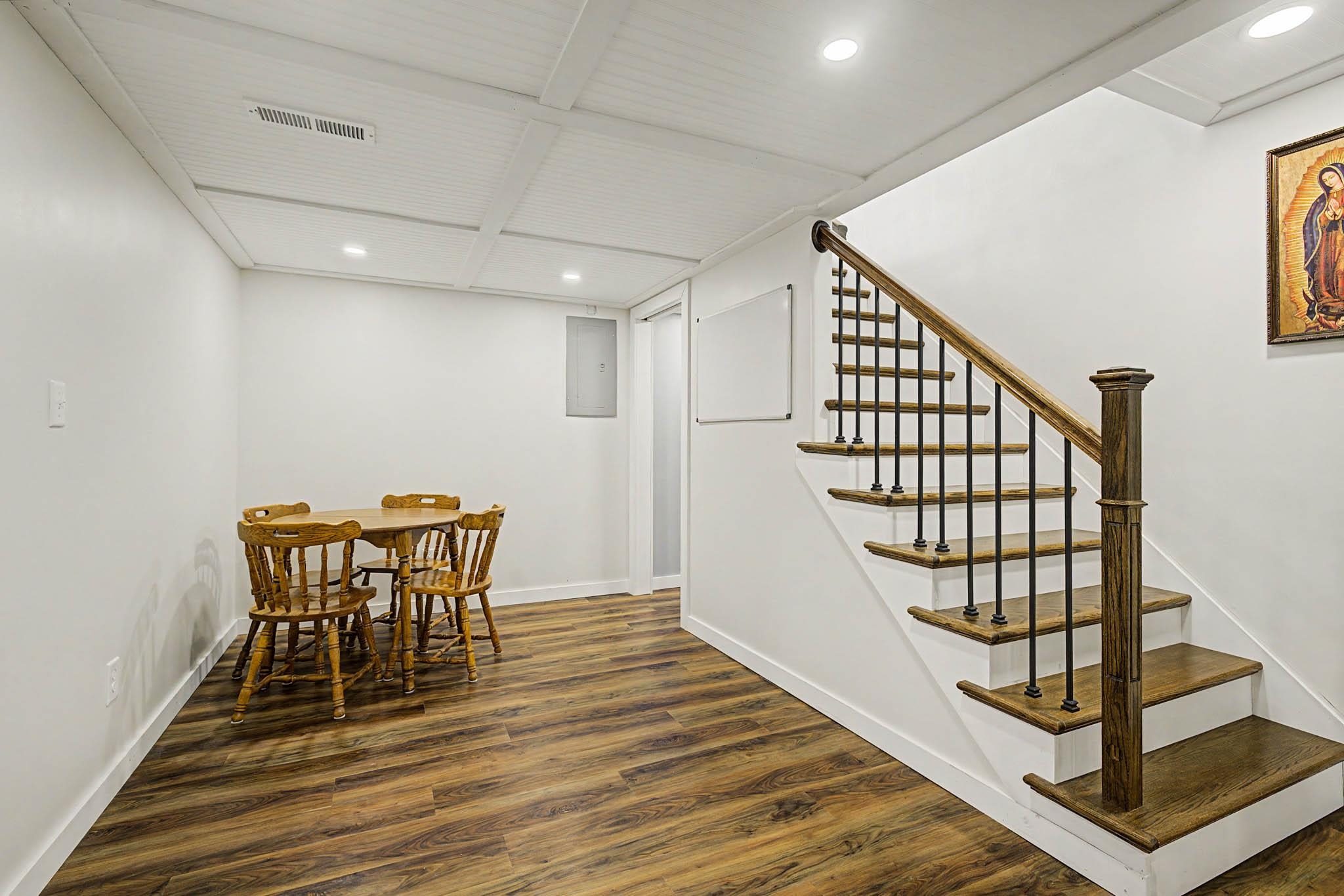 11235 Hwy 764, Whitesville, Kentucky 42378, 5 Bedrooms Bedrooms, ,3 BathroomsBathrooms,Single Family Residence,For Sale,Hwy 764,94438