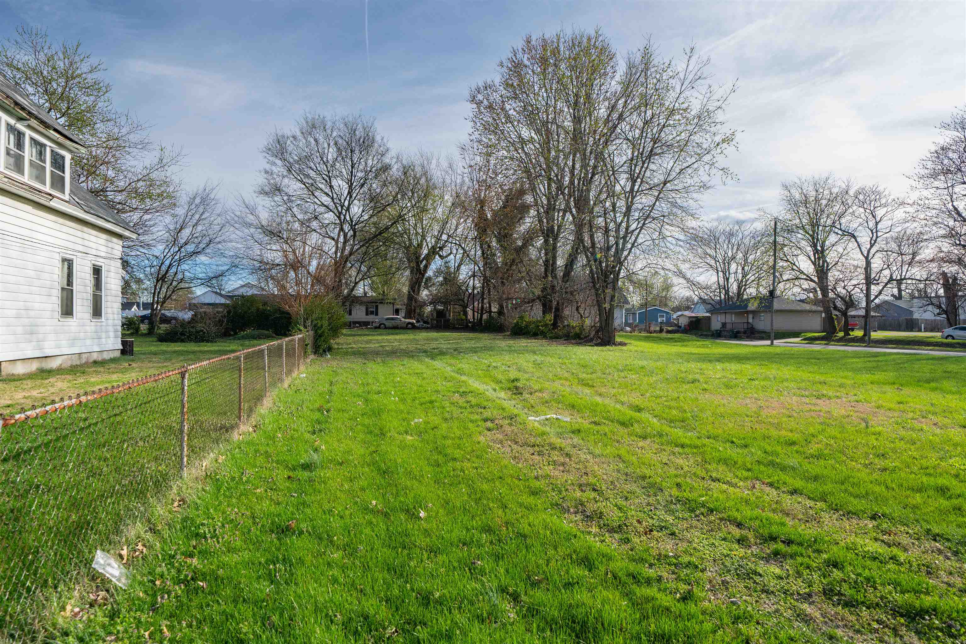 1012/1018 W 2nd Street, Owensboro, Kentucky 42301, 3 Bedrooms Bedrooms, ,1 BathroomBathrooms,Single Family Residence,For Sale,W 2nd Street,94439