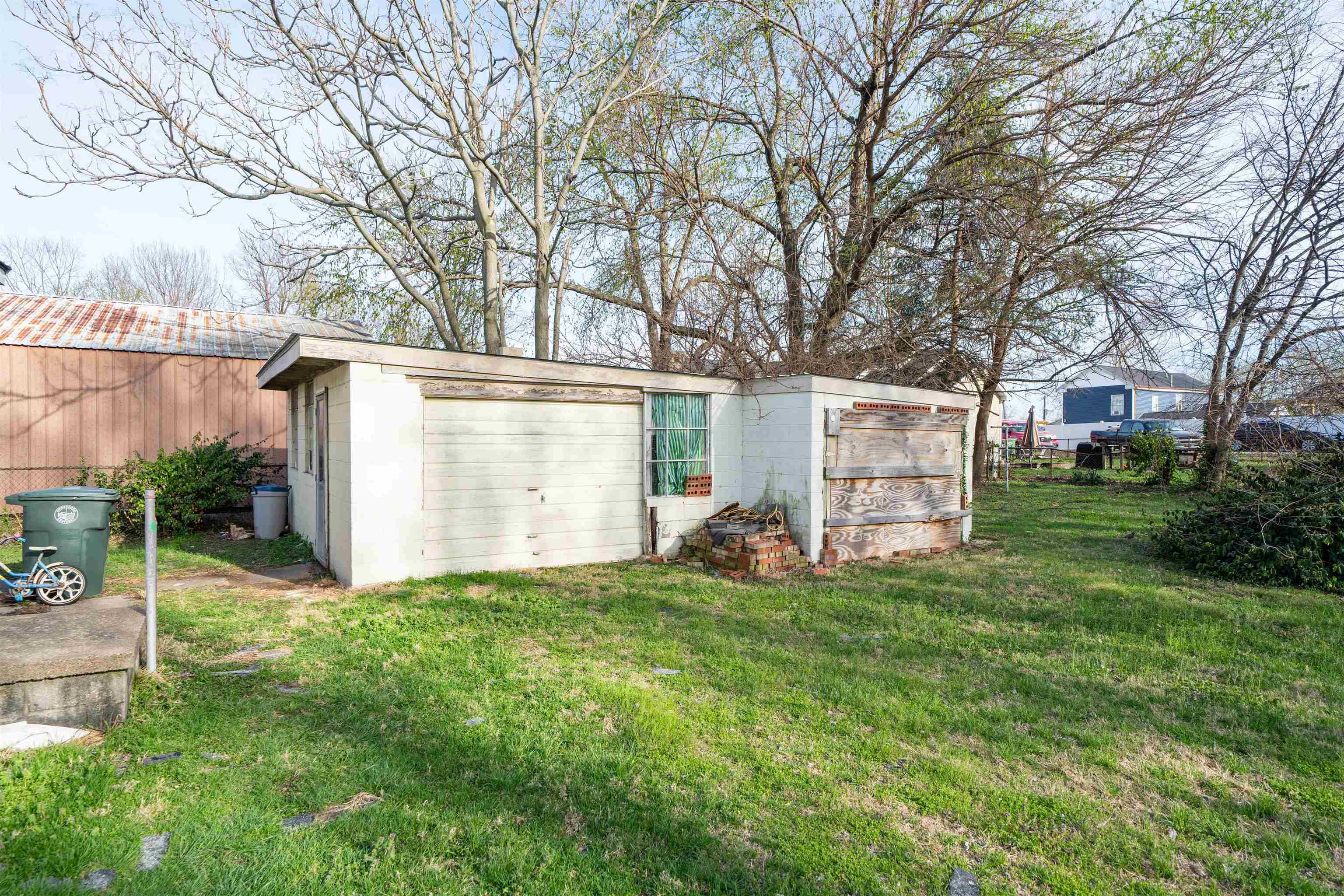 1012/1018 W 2nd Street, Owensboro, Kentucky 42301, 3 Bedrooms Bedrooms, ,1 BathroomBathrooms,Single Family Residence,For Sale,W 2nd Street,94439
