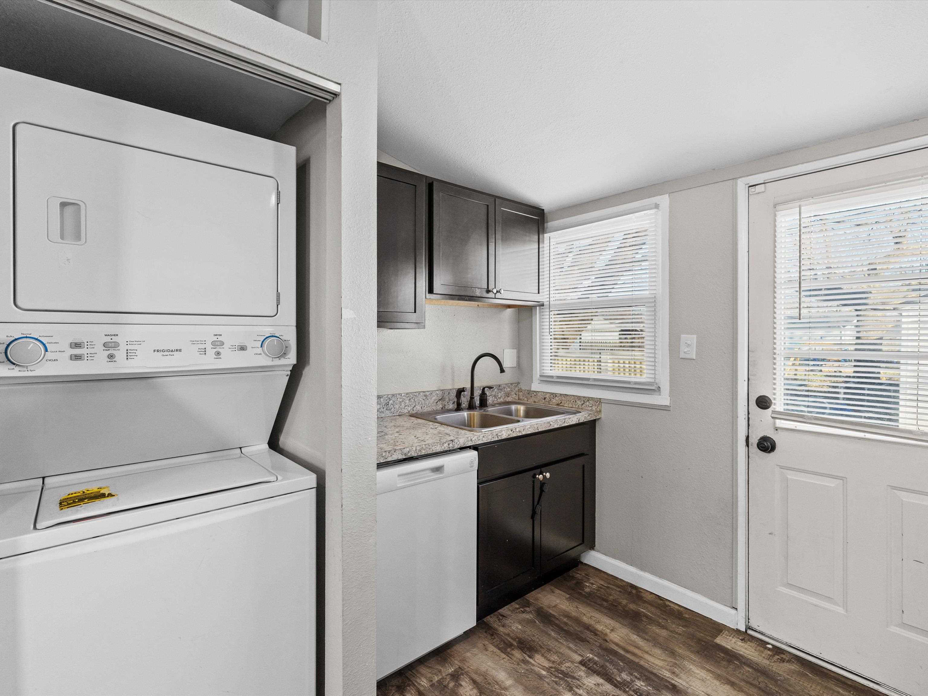 521 Jeff Pl, Owensboro, Kentucky 42301, 2 Bedrooms Bedrooms, ,1 BathroomBathrooms,Single Family Residence,For Sale,Jeff Pl,94440