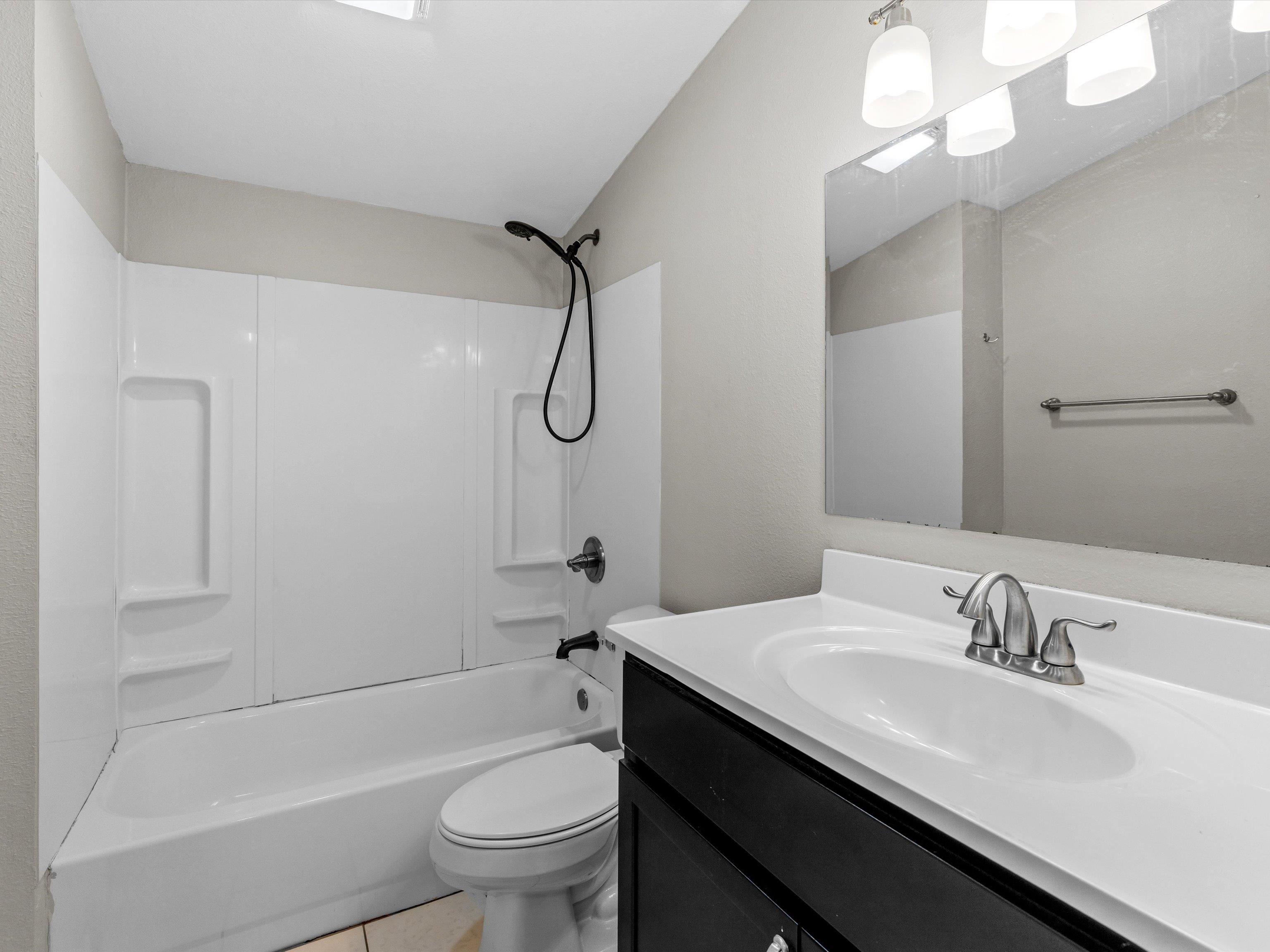 521 Jeff Pl, Owensboro, Kentucky 42301, 2 Bedrooms Bedrooms, ,1 BathroomBathrooms,Single Family Residence,For Sale,Jeff Pl,94440